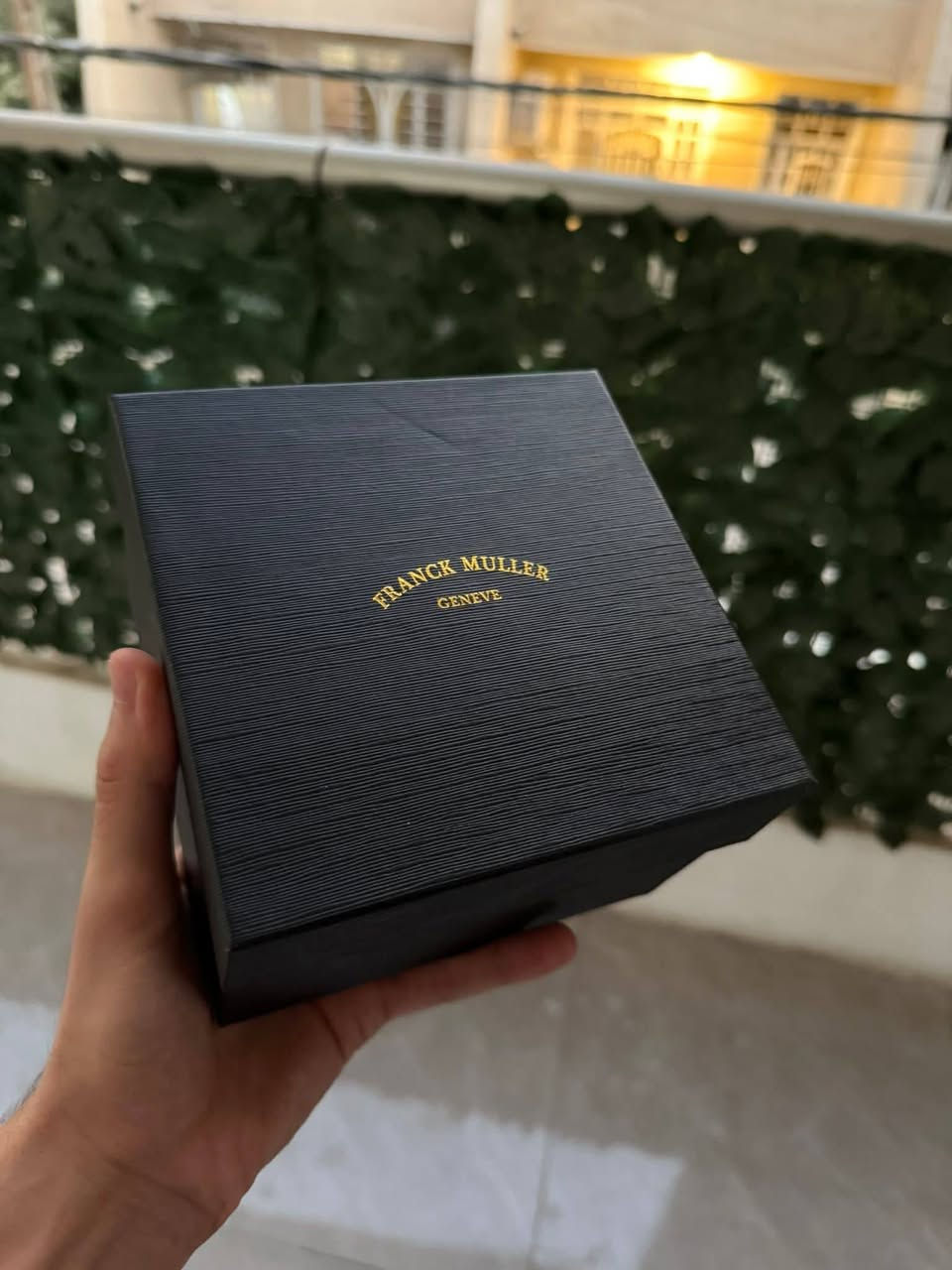 ساعة (فرانك مولر) بأب اول إنتاج (٢٠٠٤) وزن ثقيل ، مال باله غير مستخدم نظافة (١٠٠٪؜) و شغل (١/١) 
مكينتها اوتوماتك و تكويك {نظامين}
سناتر شغالة [اسبوعي/شهري]
سير جلد طبيعي بلادي 
طلاء ذهبي ثابت


**إذا كنت صاحب هذا الإعلان وتريد حذفه لأي سبب، رجاءا أرسل رسالة إلى الدعم الفني**