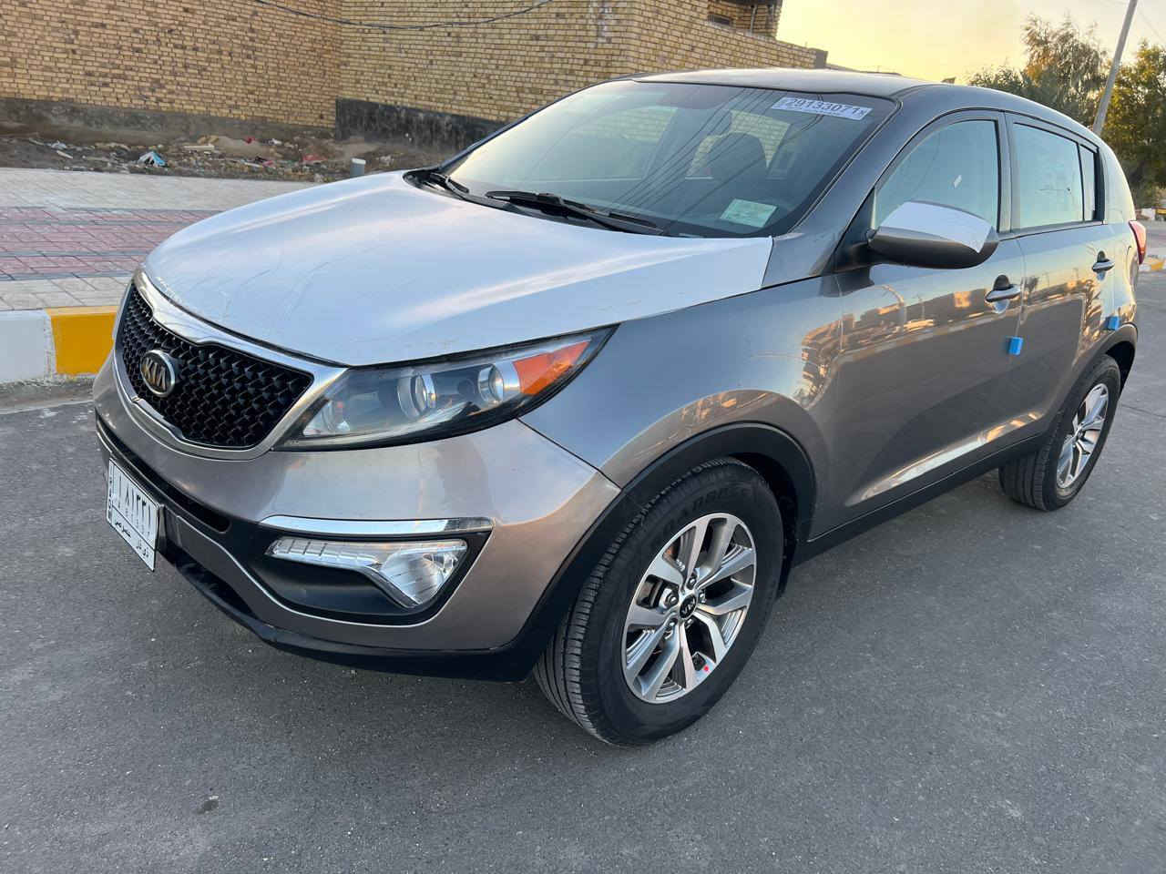 السلام عليكم 
كيا سبورتج 2016 أمريكي حادثها بنيد مبدل فقط والباقي كفاله رقم ذي قار تحويل موصفات نص فول 
اربعه سلندر 
محرك كير حداديه تبريد كله مكفول سيارة جاهزه من كلشي 
السعر 135 وبيها مجال الشراي يتصل وبلخدمه 
*********** مكان السيارة ناصريه مركز
