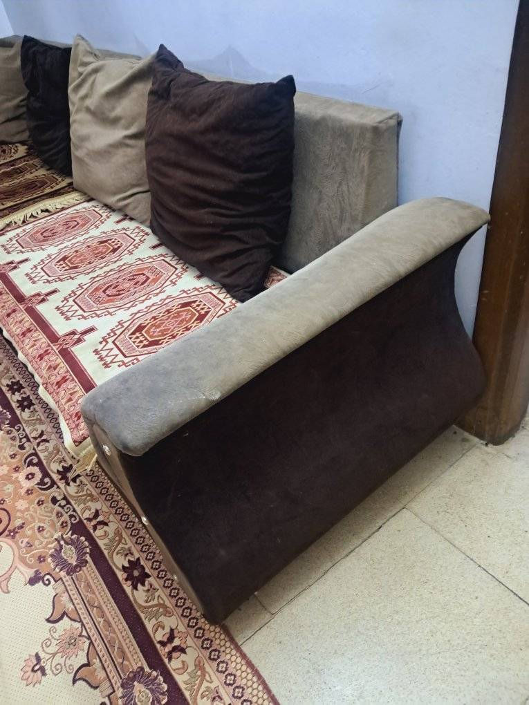 سلام عليكم مرخصت الادمن أغراض للبيع مكان لبياع شرطه الخامسه اي استفسار خاص غراض كلهن نظيفات شري خاص او اتصال عل رقم بي وتساب ***********بي
