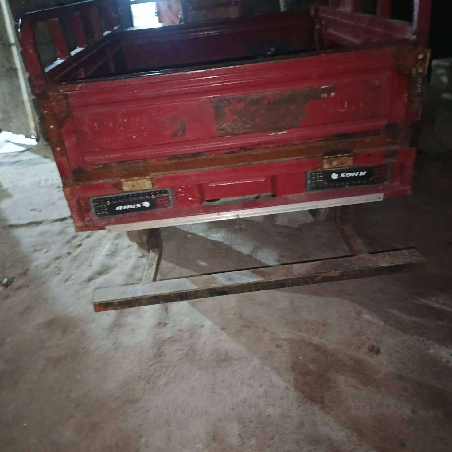 مكلف بالنشر ستوته كربلائي  موديل 2012اوراق أصولي شاصي مكفول من اللحيم والخياس مكينه حلوه كهربائيات شغاله بدي مابي خياس العنوان بصره ابو الخصيب البطاح  السعر 1250وبيها مجال للتفاصيل أكثر اتصل عل صاحب الستوته***********
