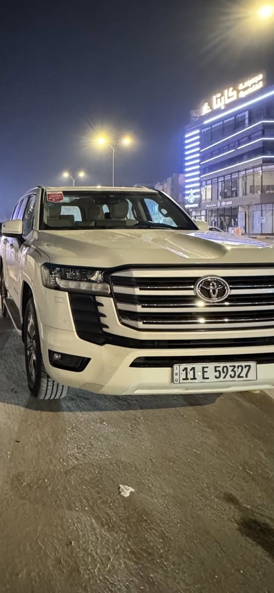 للبيع لاندكروز شركه ساز موديل ٢٤ ام الضمان سيارة كفالة عامة من شخط ماشيه ٨٠٠٠ فقط الاستفسار سعر ٧١٠￼ بيها مجال الاستفسار ***********
