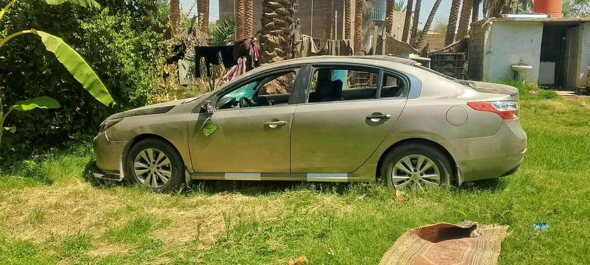 سلام عليكم للبيع رينو سافيران موديل 2012 فقط جام ومري جانبيه ماصدات امامي خلفي  محرك مكفول كير مكفول تحويل ثاني يوم السعر خاص رقمي ***********
