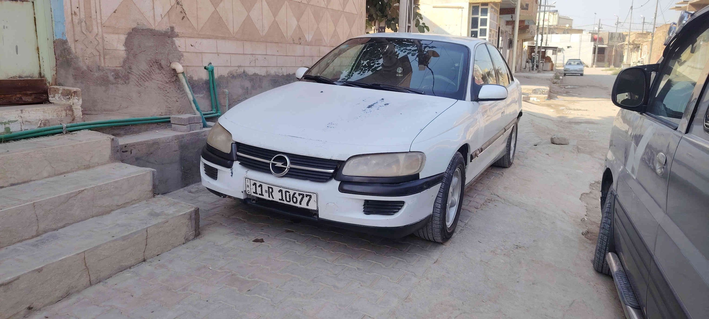 السلام عليكم اوبل بزون موديل 96 محورففتي 2500 فيشه وبطل المرغوب تبريد ثلج تدفئه شغاله
منضومه بانزين جديده عبوه جديده تخم تاير مال بي ام عريض غرفه جديده سستم سماعات  باتري جديد 
لايت زنون رقم بغداد بسمي نفس اليوم مداور ترايك 180 شرط مكان الدوانيه قضاء عفك ***********
السعر 52 وبيهه مجال
