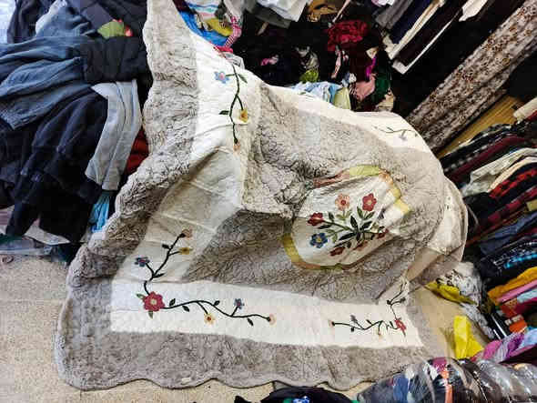 السبت ✨
وصلنا لحاف قديفه كوري جودليه ولحاف درجه اولى💥 لحاف قديفه وجودليه نفر ونفرين العنوان/ موصل حي سومر بعد مطعم سومر ثالث فرع عل يمين أول محل بل فرع عل يسار مقابل 👈عمر الكيكي  أهلآ وسهلآ بل جميع👇
أكتب👈 تم ليصلكم كل ما هو جديد👇
للأستفسار👈***********
واتساب👈 ***********
