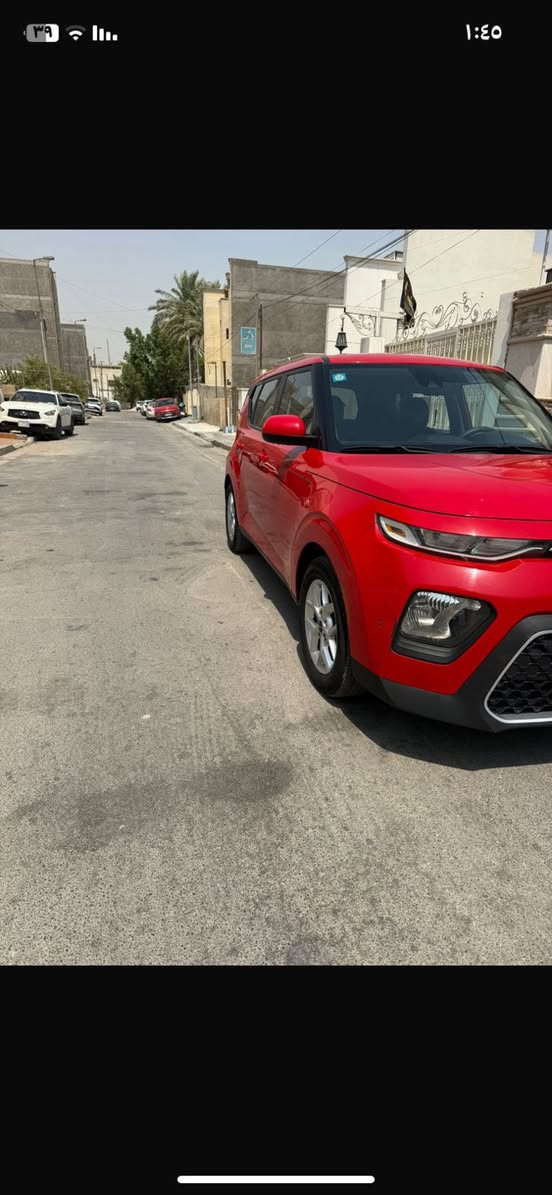 السلام عليكم كيا صول موديل 22 رقم جديد هسه امبدله انكليزي هزه جديده بسمي  حادث بنيد او دعاميه نفس الون امبدلهه مكينه 2000 مواصفات السياره راذارات تحكمات استيرن السياره بصمه او بيهه بصمتين  كشن كهرباء السياره فول بدون اسلايت سياره جديده مكان السياره الدوره لاشخوط   ولا طخات السعر 150 او بيهه مجال  ***********
