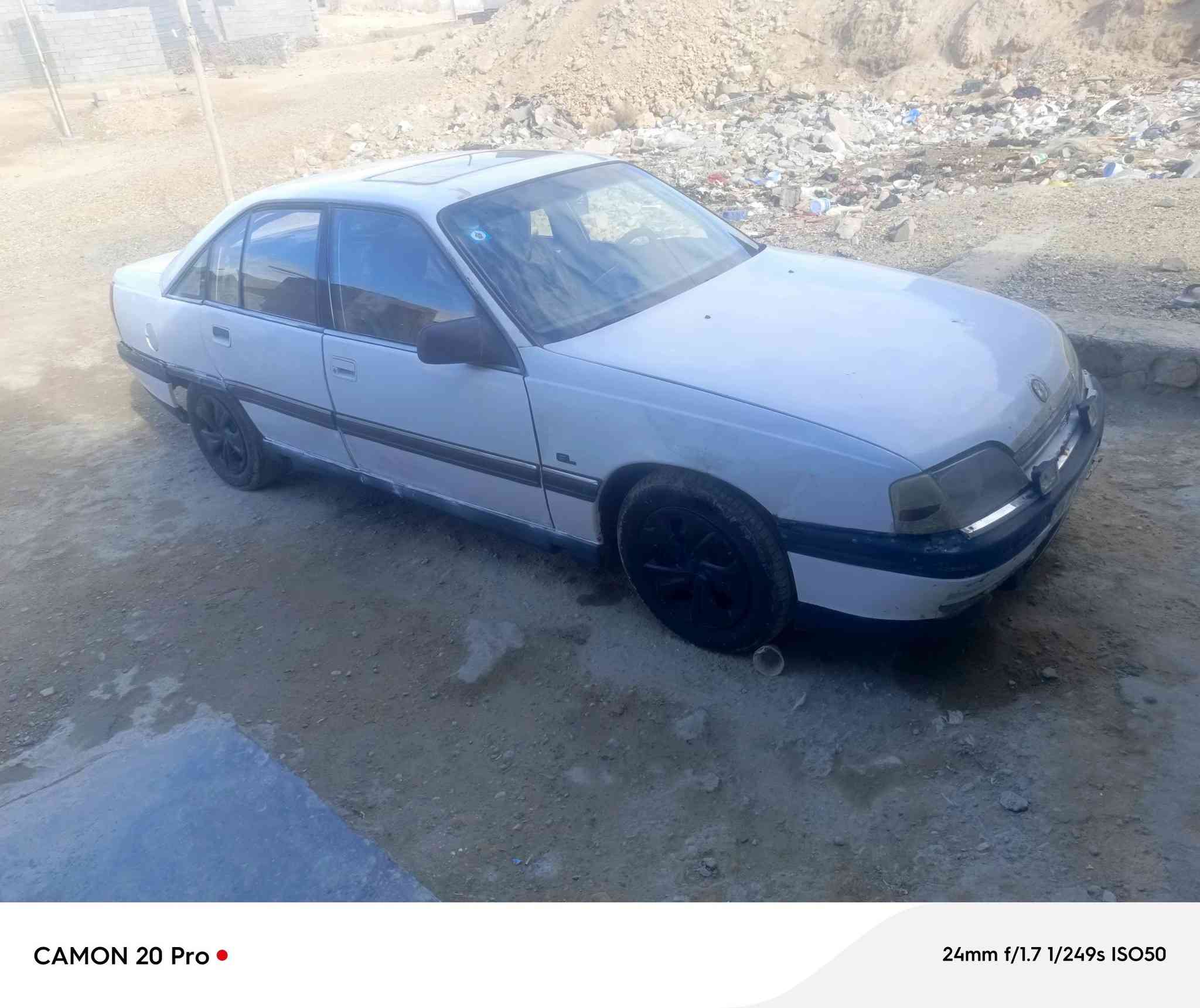 سلام عليكم وبل موديل ٩١ محرك كير جدد كهربيات كله شغاله صدر جديد رقم نكليزي سنويه ٢٠٣٠  سياره بيه خويس فقط سعره ٢٠ *********** مكان سياره هيت
