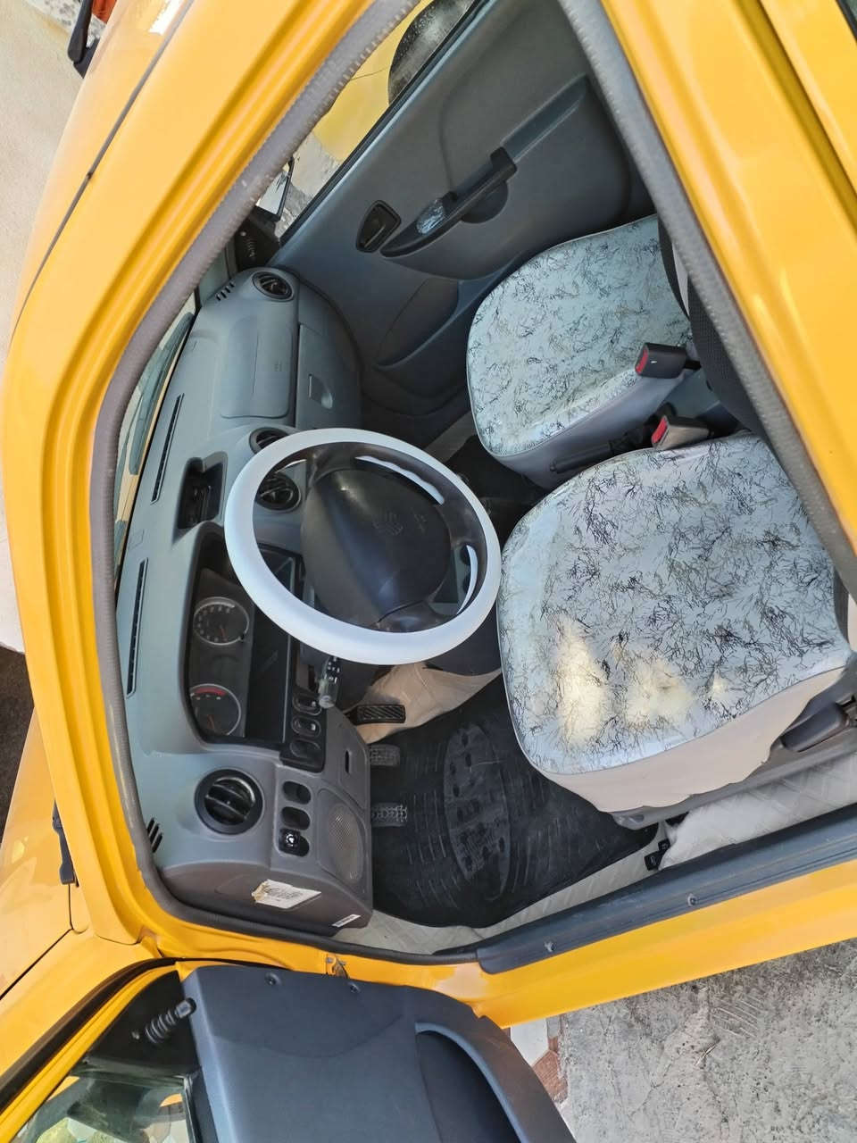 سايبه مديل ٢٥ كفاله عامه ماشيه ٣٢ ألف جاهزه غاز بانزين دوشمه داخل السعر ٧٠ بيه مجال ***********
