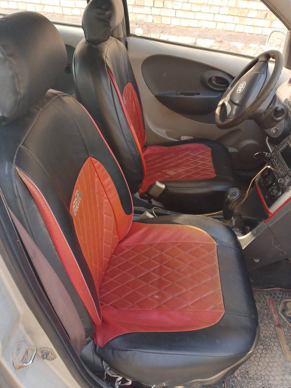 السلام عليكم سيارة فاو صيني موديل 2013 كير محرك نيسان ياباني اوتوماتيك السعر 21 وبيهه مجال قليل العنوان بغداد قرب حي البتول الرقم ***********
