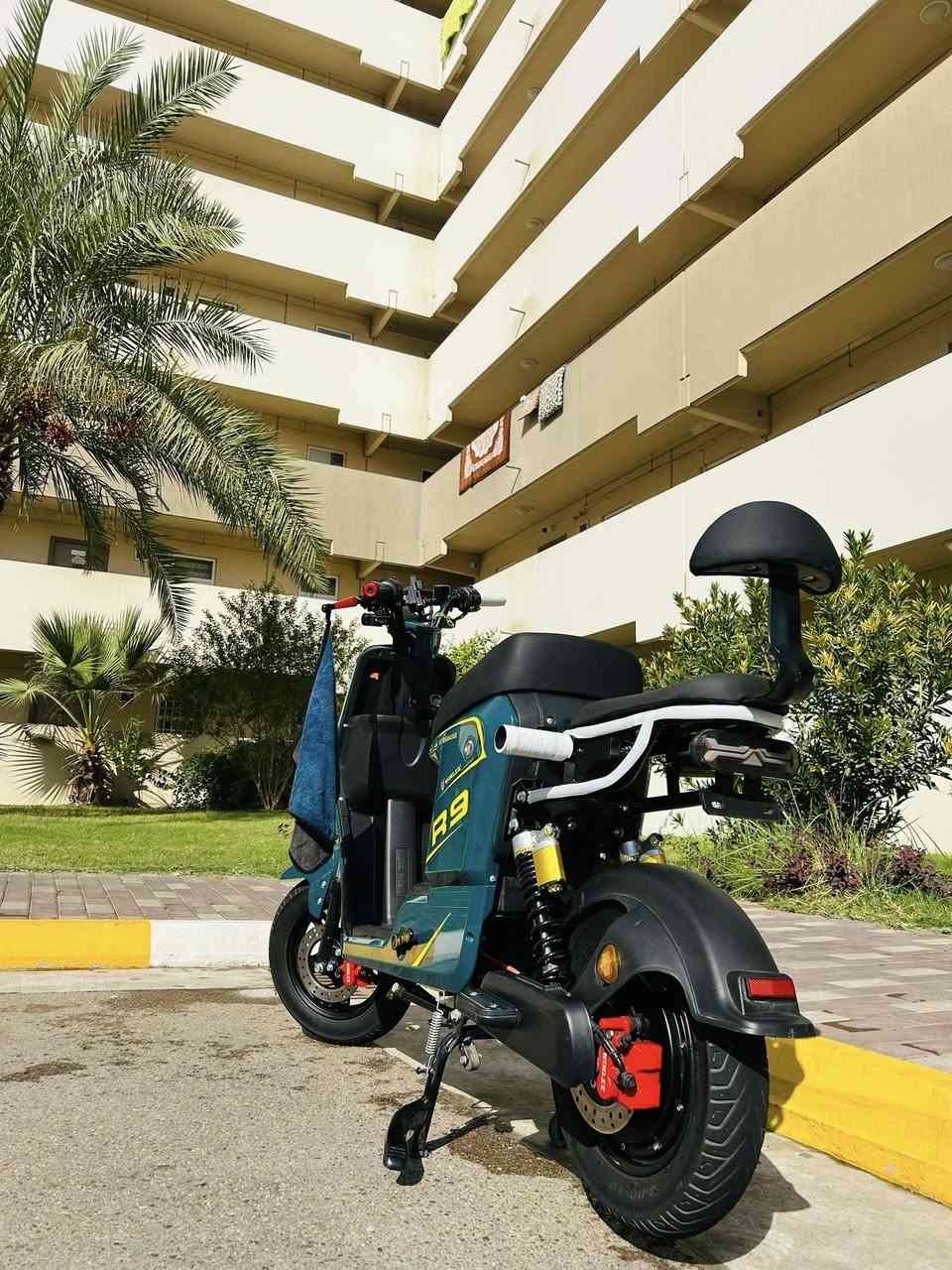 سلام عليكم ورحمة الله وبركاته دراجه R9مديل 2025دراجه نضيفه كدام عينك فول مواصفات بصمتين دبل إشاره إشاره يمنه ويسره لايت زنون عاليه وناصي سكن ألوان قاعده مال موبايل سرعه جذبيه 99حقيقيه 70بطاريات 5الكبير الدبل عنوان بغداد بسمايه اي استفسار اتصال على رقم ***********
