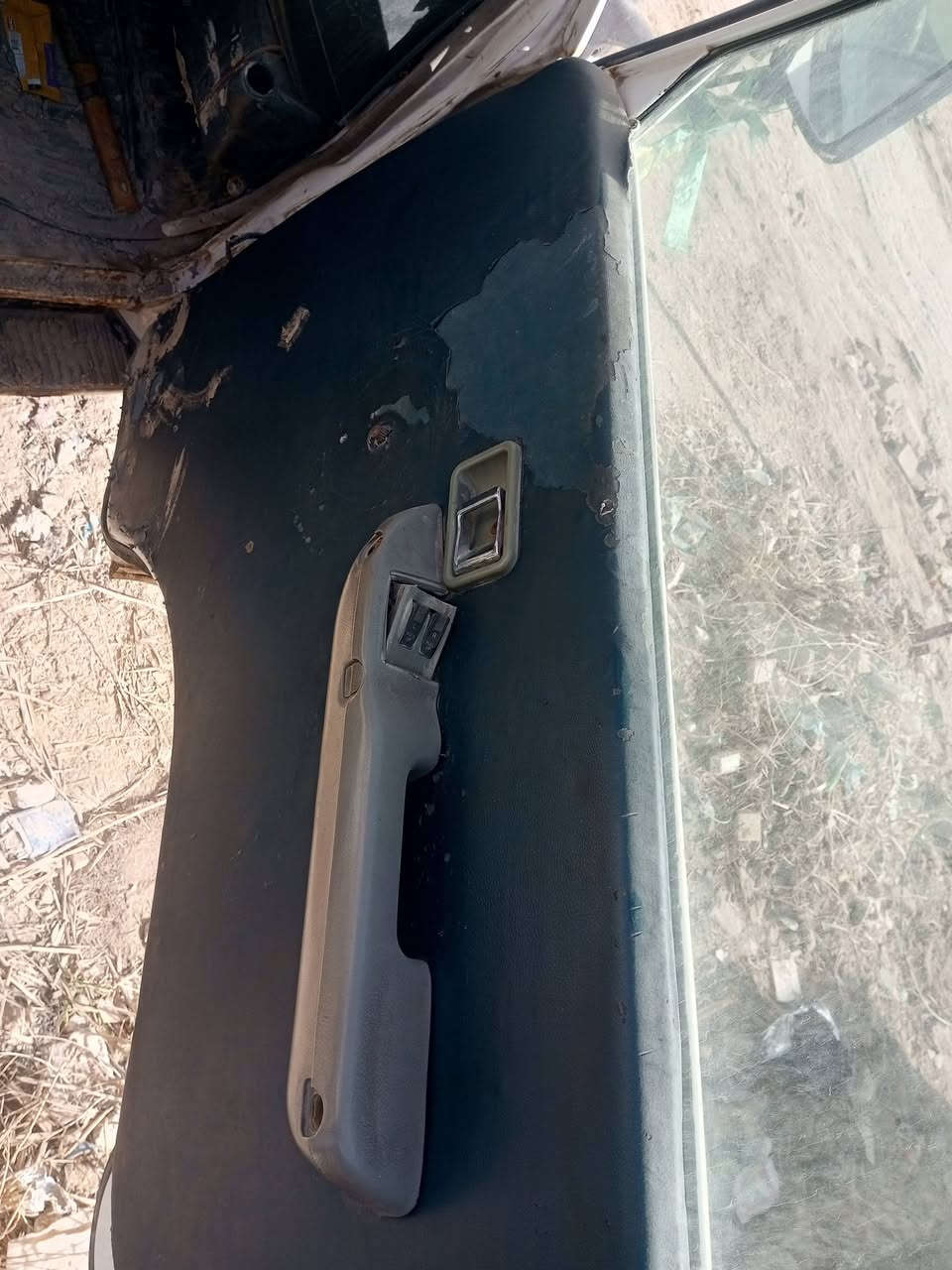 سلام عليكم كيه حمل البيع قماره مكينه كير اكسن باتري عوزه بس تأيرات موديل 96 تريد وكاله تريد مداور 
سياره ع بلاد مامصبوغه رقم صدامي مامطلوبه مصفره مرور 
ضريبه  مكان ديوانيه الو مو شراي لا يخابر ***********
