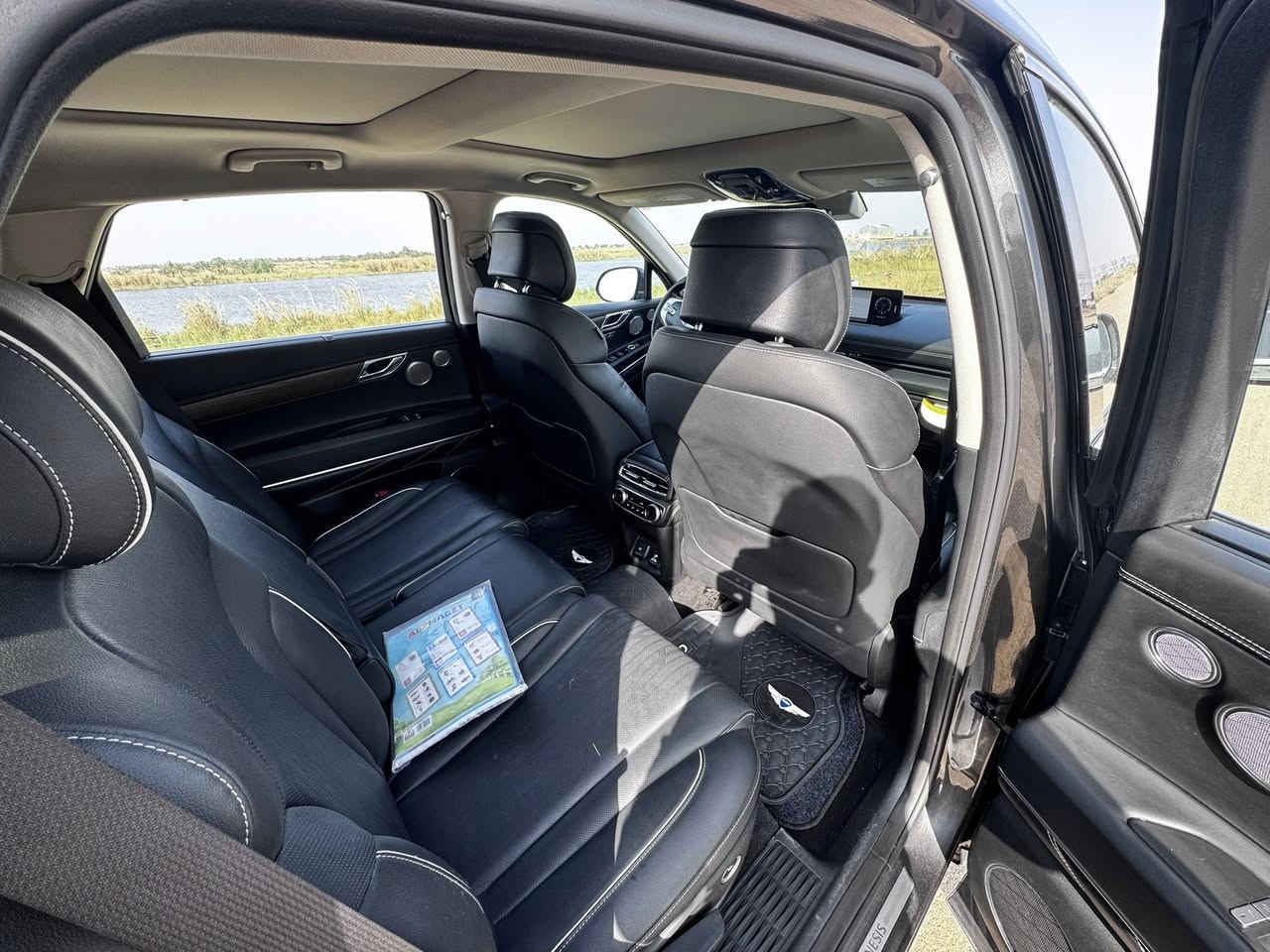 من رخصة الادمن المحترم
جينيسيز GV80 2024محرك 6 سلندر (3.5 لتر توين توربو ) فول مواصفات.

#الضرر  :تبديل الباب الخلفي +بارد بطرف البنيد بسيط 

#الرقم : مرقم بغداد

#الايرباك : بدون ضرر اي ايرباك

#المواصفات : 

▪️السيارة : جنسيس GV80

▪️الموديل : 2024

▪️المحرك : 3500 توين تيربو بقوة 375 حصان (ستة سلندر)

▪️العداد : 1900”حقيقي قابل للزياده

▪️حجم الويل : ويل كب حجم 20 مع طقم تايرات بحالة ممتازة

▪️ شاشة عرض على الزجاج الأمامي (HUD)

▪️خاصية تقديم وتأخير المركبة بواسطة البصمة

▪️الشاشات : شاشة معلومات وترفيه 14.5 بوصة وشاشة عدادات رقمية.

▪️خاصية التدليك ( مساج ) لكشن السائق

▪️كامرات محيطية عدد 5 برؤية 360 درجة

▪️كشنات السيارة جلد فاخر اسود اصل

▪️فتحات سقف 2

▪️خاصية تحديد المسار

▪️رادار امامي للتوقف التلقائي

▪️حساس امامي و خلفي

▪️حساسات و رادارات الاجتياز الجانبية (نقاط عمياء)

▪️تحكم فول كهرباء لمقاعد المقدمة والمقاعد الخلفية

▪️تدفئة وتبريد لكشنات المقدمة

▪️تدفئة للكشنات الخلفية

▪️ثلاث قطع تبريد

▪️تشغيل عن بعد

▪️جنطة كهرباء

▪️نظام صوتي فاخر (Lexicon)

▪️السيارة سبعة راكب مع إمكانية فتح وطي الصف الثالث من المقاعد كهربائياً

▪️تحكم ستيرن جهتين بلوتوث وحاكية وكروس سرعة وتحكم صوت 

▪️نظام ABS مانع انزلاق

نكفل السيارة من ( الغرق ، الشاصي و الايرباك ).

السعر المطلوب : 485


**إذا كنت صاحب هذا الإعلان وتريد حذفه لأي سبب، رجاءا أرسل رسالة إلى الدعم الفني**