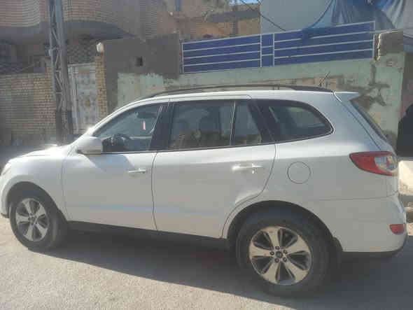 السلام عليكم
✅سنتافيا 2012 للبيع  خليجي
✅باسمي رقم ذي قار  
✅المواصفات:
‏✅ 6v /3500  حجم المحرك  
‏✅ دفع رباعي4x4 
✅  سبعة راكب 
✅ 3 قطع تبريد 
✅تحكم استيرن جهة
✅ثلاجه 
✅فتحه قمارة
السعر ١٤٥
***********
