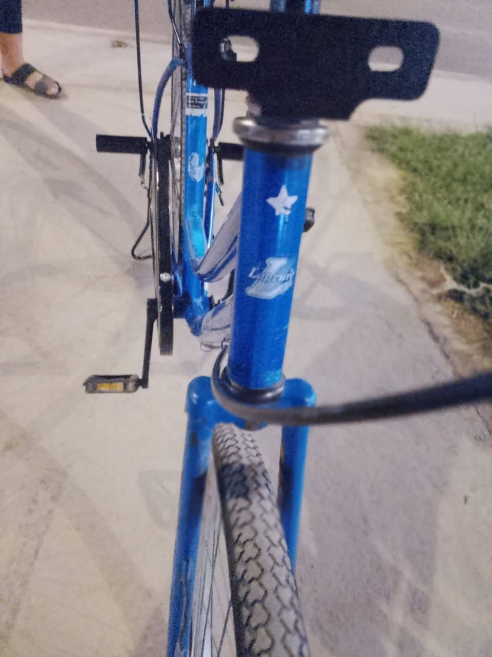 السلام عليكم خوان بايسكل بطه حجم ٢٦ موديل ١٦ بايسكل فول لاطسه ولا ركله ولا شي فول نضافه كدامكم سعره ٨٠ وبي قليل للشراي كربله حي العامل


**إذا كنت صاحب هذا الإعلان وتريد حذفه لأي سبب، رجاءا أرسل رسالة إلى الدعم الفني**