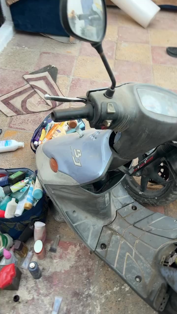 سلام عليكم دراجتين البيع متروكات جانن يشتغلن وصالهم هواي متروكات أبيعهم على حطتهم عنوان بغداد بلديّات رقم *********** قيم بيعهم ثنينهم
