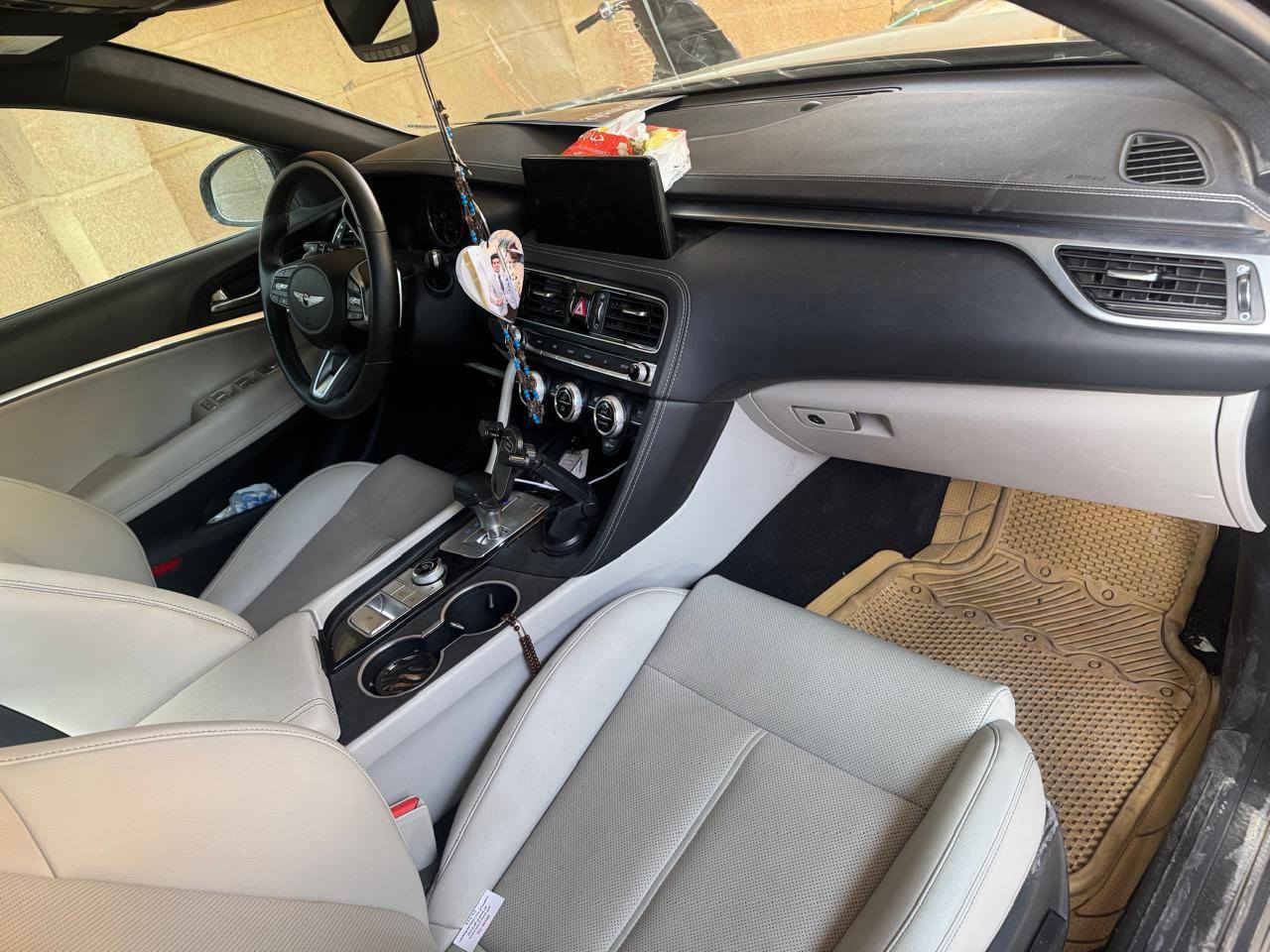 السلام عليكم جنيسس2.0 23 اصل رقم بغداد دخول جديد بأسمنا نص فوول حادث جاملغ خلفي بسيط ماشية اقل ٧.٠٠٠ السيارة جديدة جديدة 
مرواس مع سييرا ٢٠ وفوك اذا اكو 
***********
