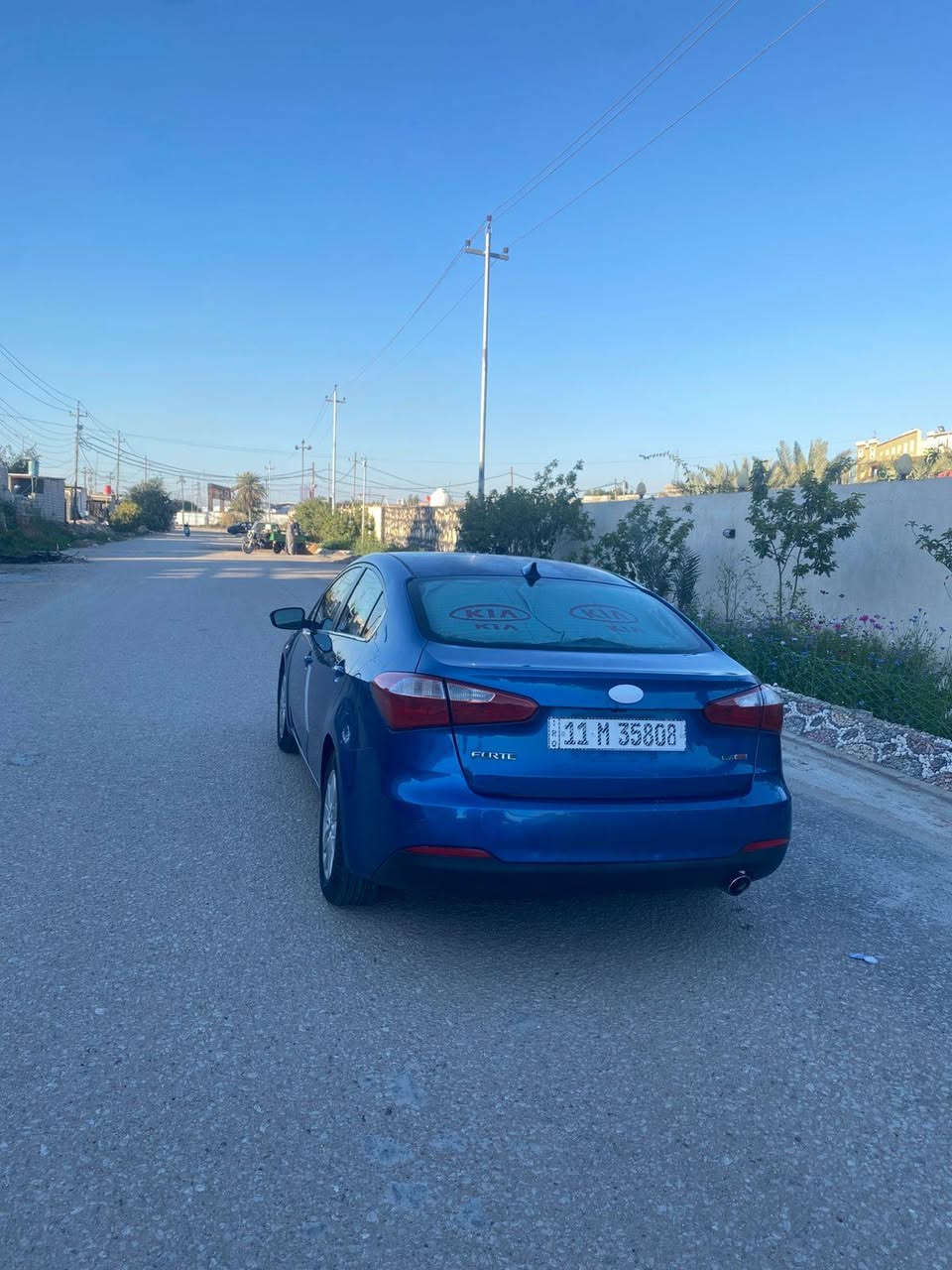 السلام عليكم للبيع فورتي موديل2014رقم بغداد انكليزي 
السياره جاهزه كير ومحرك كفاله تخم تأير جديد حداديه جديده السياره جاهزه على اخر حبايه صور الحادث بل منشور بيها 4قطع شاصي كفاله لغود كفاله شرط السونار 
السعر93وبيها مجال للشراي مكان بابل الكورنيش 
اللاستفسار ***********
***********
مواصفات السياره 
تحكم استيرن جهتين 
شاشه
كامره دواره
مري شفط +كهربائيه
اشاير بل مري
،👆👆👆👆
