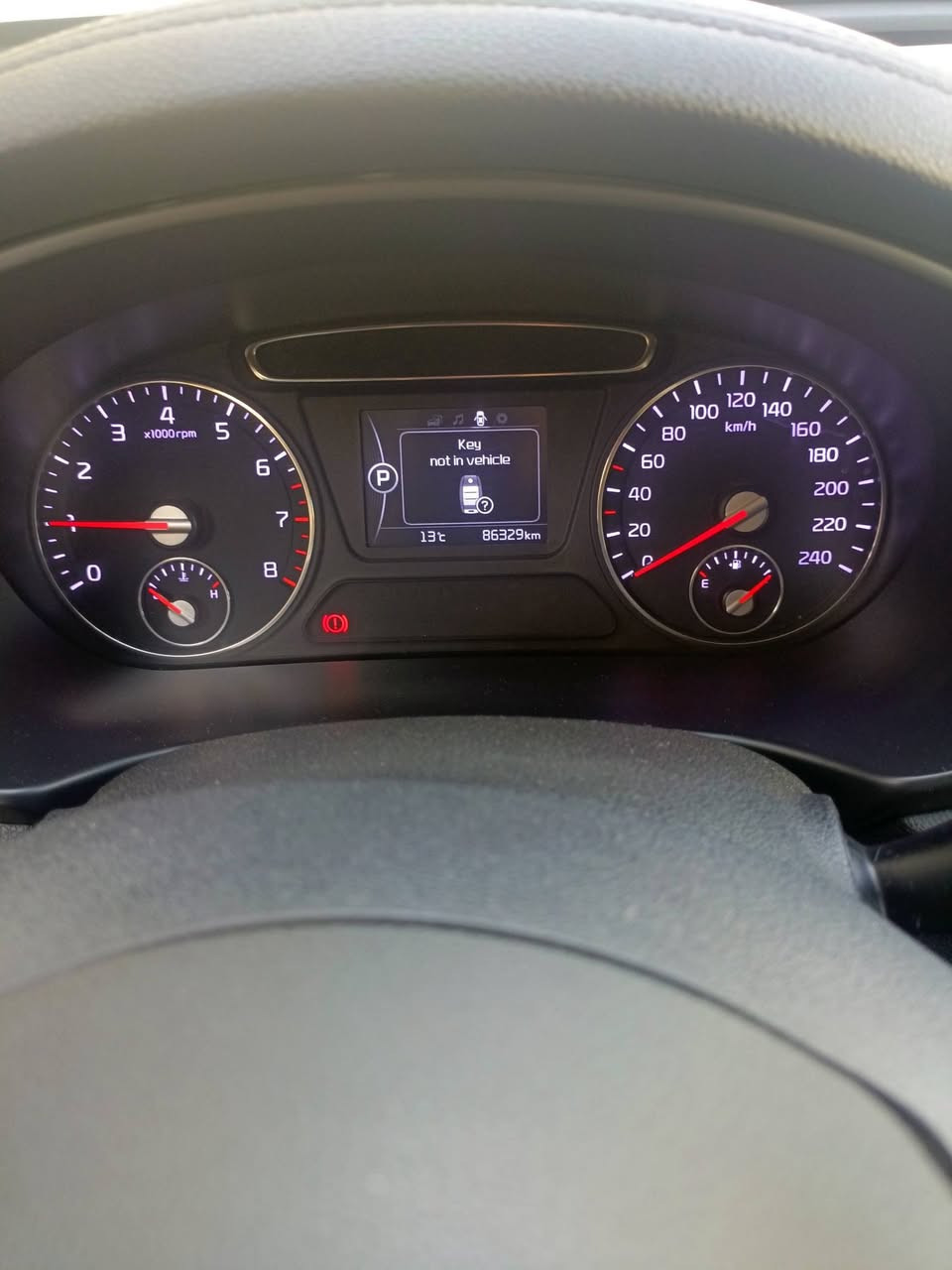 كيا سورينتو 2016 اللون بيذنجاني 6سلندر محرك 3500 بصمه بدون سلايد سبعه راكب ماشيه 86كم حقيقي السيارة جديده كلها وضع بلادي السعر 215$ ومجال بسيط للشراي  مكان السيارة حي المزارع مدخل جامع القادر للتواصل الاتصال على الرقم مامتواجد عالماسنجر 
***********
