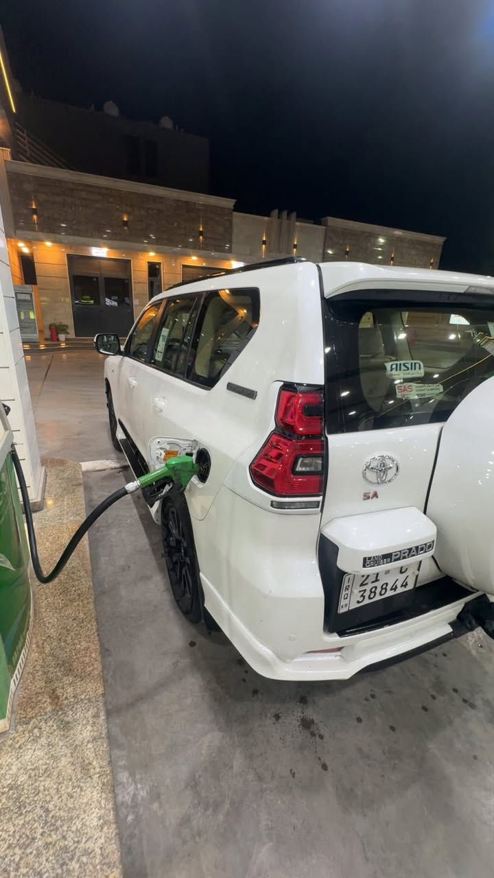 السلام عليكم برادو ٢١ مغلفة PPF ماشية ٧٧الف مكفولة كلشي موضح بالصور مكاني بغداد الاتصال على ***********
