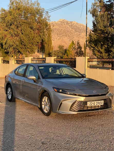 بسم الله الرحمن الرحيم

تويوتا كامرى 2025 le hybrid
لونها سلفر
سيارة مرقم اربيل جاهز 
تحويل غرامة شرط 
قطعتين سبغ بوند و جملغ 
ارباك استرين و برده 
سايرة بدون مصرف و نضيف 
تايرات جديد 
ماشية ١٨ الف ميل
گير و محرك شرط
رادار حجر كلها بلادي موجود
كل رادارات شغل 
رقم شاصى موجود 
سعرها ٢١٠$ و مجال 
الهاتف *********** واتساب و كورك اكر
