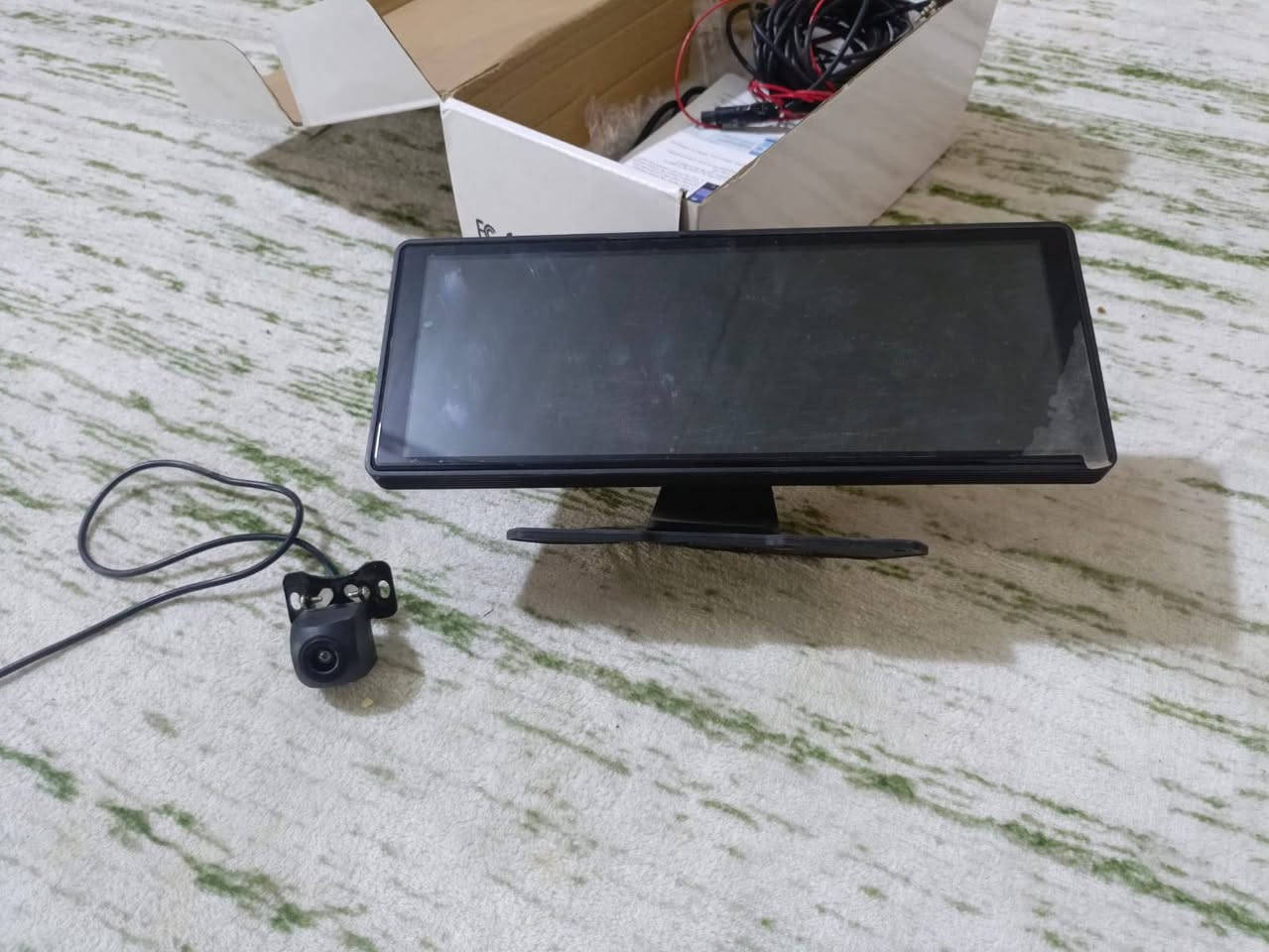 شاشه للبيع بعدهي جديده تخليله شريحه أو تربطه عل تليفون بلوتوث يصير بيه نت ويجي كامره خلفيه تربط من ترجع عل بك. تعرض السيارات الي وراك  تشتغل أو تخليه دائميه وطريقه تشغيل الشاشه. بل جداحه يعني تخليه عل جداحه تشتغل وبيه صوت عالي أو تربطه ويه سماعات السياره   ويجي وياه لزكه تلزكه عل دشبول وتكعدد
  
 سعره 70 وبيه مجال اتصل وتدلل

 المكان بصره شط العرب تنومه 

الرقم ***********
