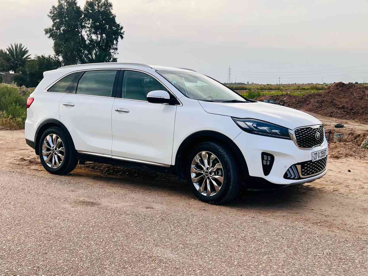 #سورنتو 2020 خليجي كفاله عامه
رقم ذي قار  تحويل مباشر 
المواصفات 
فول مواصفات ماعدا البنوراما 
بصمه + بصمه ابواب 
6 سلندر 
7 راكب  
شفتات مقود 
جنطه كهرباء 
كشنات كهرباء 
مري شفط 
كامره خلفيه دواره 
حساس امامي وخلفي 
3 قطع تبريد 
اشاير بالمري
السعر 250وبيه مجال 
العنوان الناصريه قضاء الدوايه ال عمر 
رقم الهاتف  ***********
