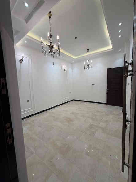 دار حديث للبيع للبيع في زيونة محلة 710

المساحة 100م شارع عريض ورصيف عريض 

طابقين 4 غرف نوم استقبال مطبخ بناء ملكي درجة أولى 2025
 زيونة محله 710 
*********** محمد الشمري
