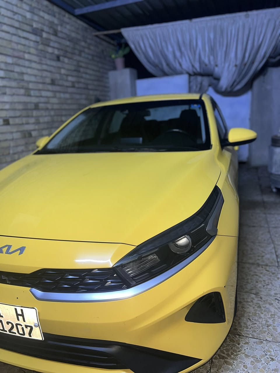 سلام عليكم فورتي 23للبيع وارد امريكي رقم بغداد الجديد بسمي هزه جديده هيئه غرامات مصفره سياره نص فول شاشه كامره دواره رادار امامي ماشيه60 خلفي دوشمه عام صور الحادث بلمنشور ليبل واحد بدون تبديل بدون دواخل سعر 160
الرقم***********سيمكارت
***********واتساب
