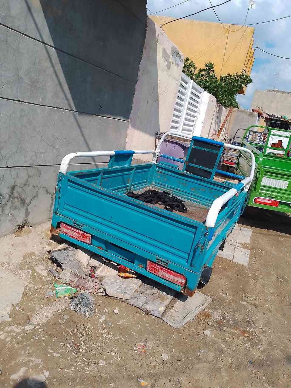 السلام عليكم بدي للبيع بابل حله ورديه خارج ***********
