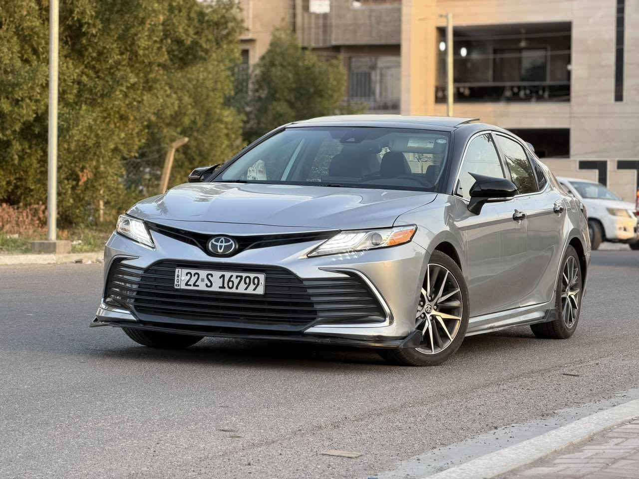 𝐓𝐎𝐘𝐎𝐓𝐀 𝐂𝐀𝐌𝐑𝐘-𝐗𝐋𝐄
تويوتا كامري (XLE) موديل : 2023 
السيارة مرقمة اربيل تحويل للمشتري   
اللون : مميز سلفر
السيارة بجمها كبس برغي ممفتوح بي
حادثها خلفي باب مبدل ومصبوغ   + التمكة من فوك بيها طخه وانصبغت +  صبغ بالصندوك قليل / 
السيارة مبدل بيها فقط باب الباقي كله بلادي
حجم المحرك : V4  2.5L 
المواصفات 
: 𝐗𝐋𝐄 معروفة  فول مواصفات للاخير
 مواصفات/
فتحة سقف بنوراما 
كيــــج الكـــترونـــي
شاشة كبير لمس(𝐉𝐁𝐋)
سيتم سماعات (𝐉𝐁𝐋)
شحن وايـــر ليـــس
كــــاميــــرة
ابواب  بصمة
بصمة تشغيل 
تشغيل عن بعد
هاند بريك بصمة
اوتو هولد (𝐀𝐔𝐓𝐎 𝐇𝐎𝐋𝐃)
اوتو ستارت (𝐀𝐔𝐓𝐎 𝐒𝐓𝐀𝐑𝐓)
اوتو ستوب (𝐀𝐔𝐓𝐎 𝐒𝐓𝐎𝐏)
رادار امامي (تحديد مسار)
‏‎رادار جانبي (نقاط عمياء)
‏‎رادار خلفي (التحذير من الاصطدام)
‏‎حساسات امامي
‏‎حساسات جانبي 
‏‎حساسات خلفي 
نظام (𝐄𝐂𝐎)
نظام (𝐍𝐎𝐑𝐌𝐀𝐋)
نظام (𝐒𝐏𝐎𝐑𝐓)
مانع انزلاق+𝐀𝐁𝐒
تحكيمات استيرن
استيرن هيتر
كشنات جلد
كشنات كهربائي
كشنات هيتر
تبريد مركزي
لايتات (𝐋𝐄𝐃) ليـــد عدسة زينون
بكلايتات (𝐋𝐄𝐃) ليـــد
ويـــل كـــروم 
واتساب   + ☎️ ***********  
عنوان📍بغداد / الكرخ حي الجهاد الاطباء 
سعرها 208 ورقة
