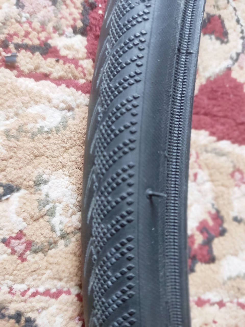 متوفر زوج تايرات فيتوريا
إستخدام قليل قياس 700/25


**إذا كنت صاحب هذا الإعلان وتريد حذفه لأي سبب، رجاءا أرسل رسالة إلى الدعم الفني**