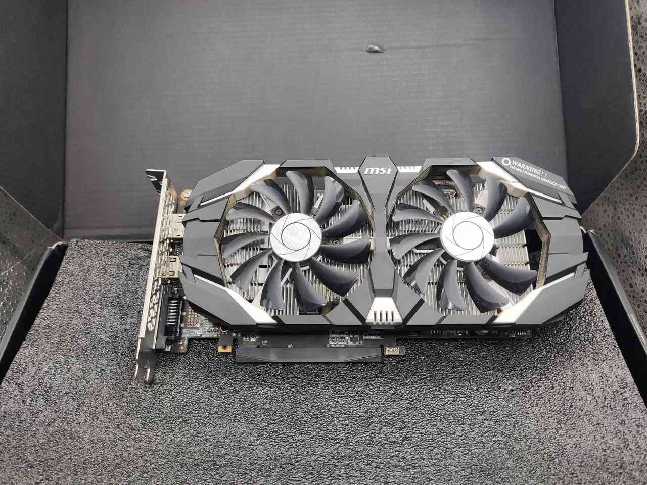 GTX 1060 
على سعر ابيع


**إذا كنت صاحب هذا الإعلان وتريد حذفه لأي سبب، رجاءا أرسل رسالة إلى الدعم الفني**