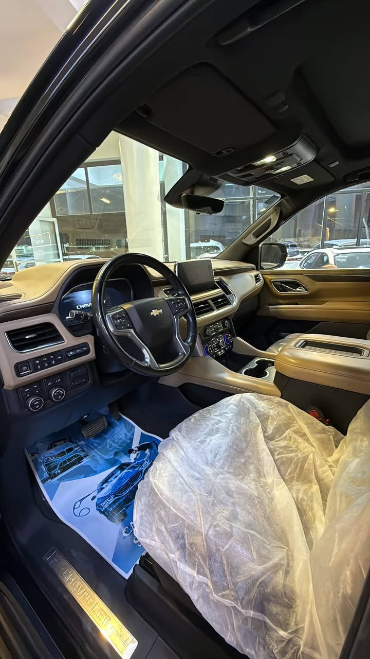 تاهو بريمير 2023 خليجي رقم بغداد
للبيع #تاهو خليجي بريمير فول 1/1 وكالة المنصور
ام الجگات والداتا شو والثلاجة والدوسات كهرباء كامرات 360
رقم بغداد بأسمي شخصياً
السيارة جديدة جداً على وضع الشركة ونايلون الشركة 
ماشية 70 

معروفة مواصفات ال #بريمير مايحتاج اذكرهن
يوجد pdr بسيط اسفل الباب 
مكاني بالنجف والسيارة بأسمي تحويل بنفس اليوم بأسمك
للأتصال :  ***********
