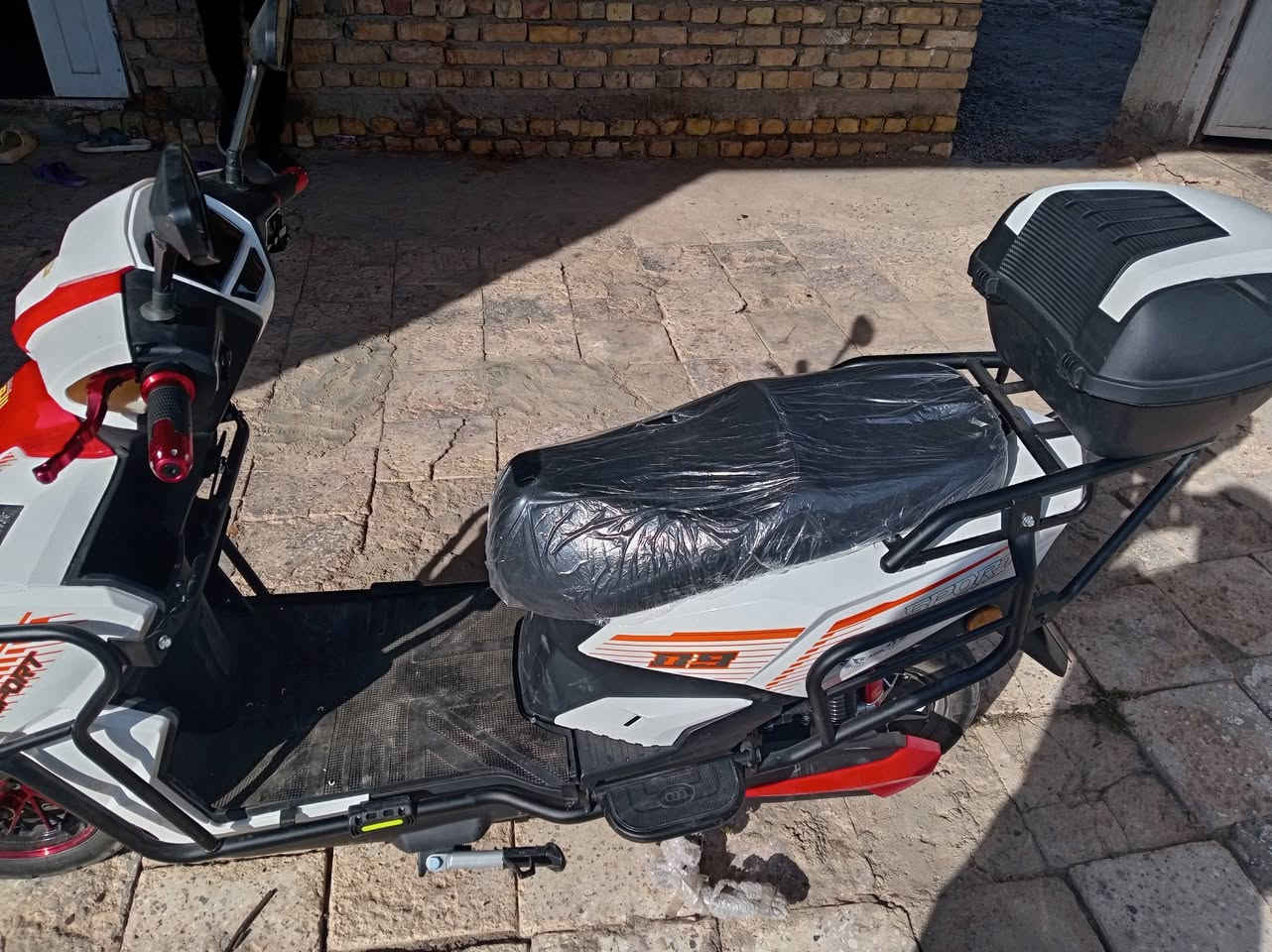 السلام عليكم ورحمة الله وبركاته..
دراجه شحن للبيع موديل ٢٥ جديده نوع سكنس استخدام يومين فقط بالباكيت للاتصال *********** أو *********** مكاني جزيرة الخالدية
