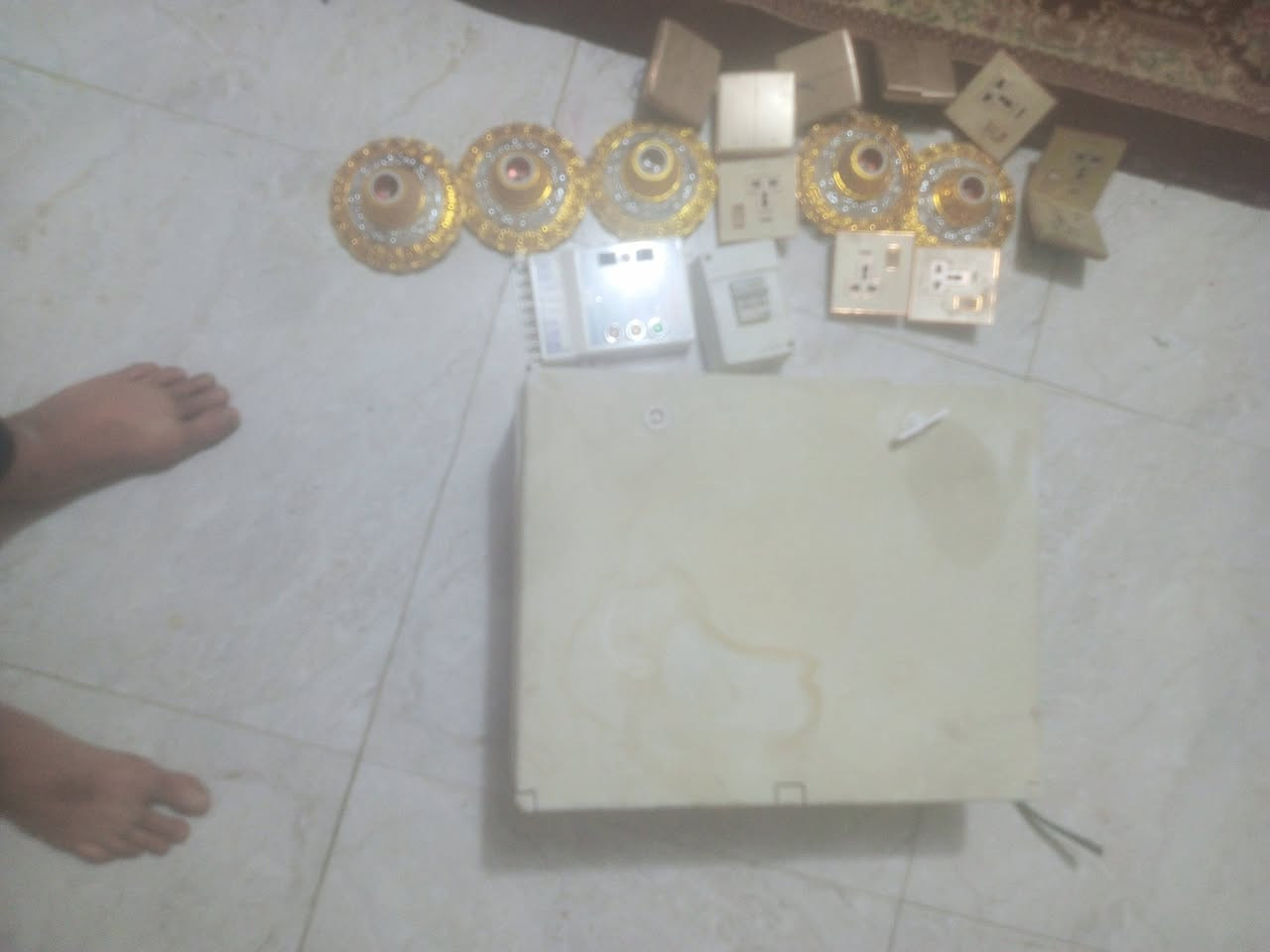 غراض كهربائيه نضيفه للبيع واير مال مولد شارع طول 28م
واير ابيض طول أكثر من 20م
جوازات رقيب كله نضيف هولدرات


**إذا كنت صاحب هذا الإعلان وتريد حذفه لأي سبب، رجاءا أرسل رسالة إلى الدعم الفني**