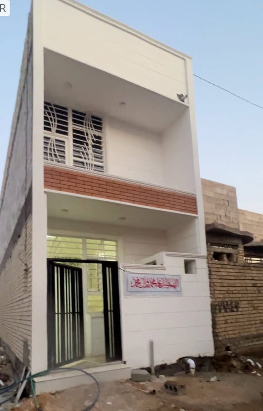 السلام عليكم
بيت ٥٠ متر طاير زراعي سند ٢٥ باسمي في كربلاء المقدسة 
منطقة البوبيات خلف أسواق البرتقالة 
يبعد عن الامام ٤ كم 
سعره ٥٢ مليون وبي مجال بسيط 
طابوك
متكون من طابقين بناء حديث كما في الصور 
للتواصل الاتصال على الارقام او الواتس اب 

‭***********‬
***********
