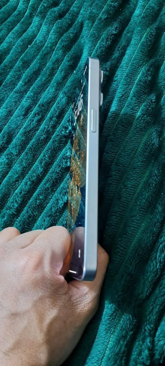 السلام عليكم
ايفون 15 برو ماكس 

ماستر نموذج M 

كامل ملحقات

ذاكرة / 256

بطاريه / 95 

عدد دورات الشحن /233

الجهاز / مكفول عل فحص شخط مابي واستخدام شخصي

المكان / بغداد الحسينية

السعر / 1100


**إذا كنت صاحب هذا الإعلان وتريد حذفه لأي سبب، رجاءا أرسل رسالة إلى الدعم الفني**