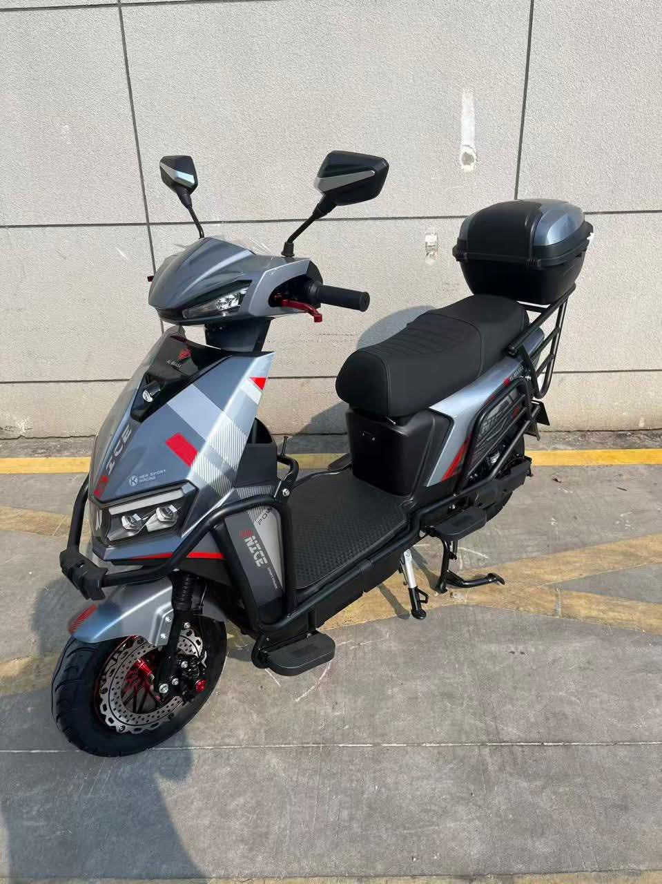 ✅بطاريات 6 عل فحص✅ يقرن 10/10.
⭕لايت عالي ناصي 

⭕ شاشه الكترونيه 

⭕نظام ®️ الرجوع الى الخلف

⭕ نظام 4 سرع 1234 

⭕ بريك امامي، خلفي 

⭕ اشاير يمين، يسار

⭕تشغيل عن بعد مثبت سرعه

⭕ جهاز انذار سرقه

⭕ شاحنه الشركه الاصليه 

⭕ كلشي شغال كهربائيات

سعر 800 وبي مجال

اتصل ***********
