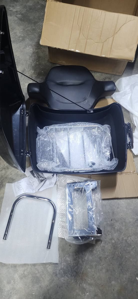 السلام عليكم 
للبيع جنطة وسيباية  وتجوة جديد غير مستخدم مال امزون


**إذا كنت صاحب هذا الإعلان وتريد حذفه لأي سبب، رجاءا أرسل رسالة إلى الدعم الفني**