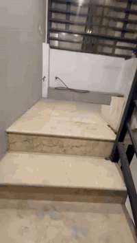 شقه للايجار الأعظمية قرب جامع احمد ياسين تحتوي على 3 غرف نوم وصاله ومط...