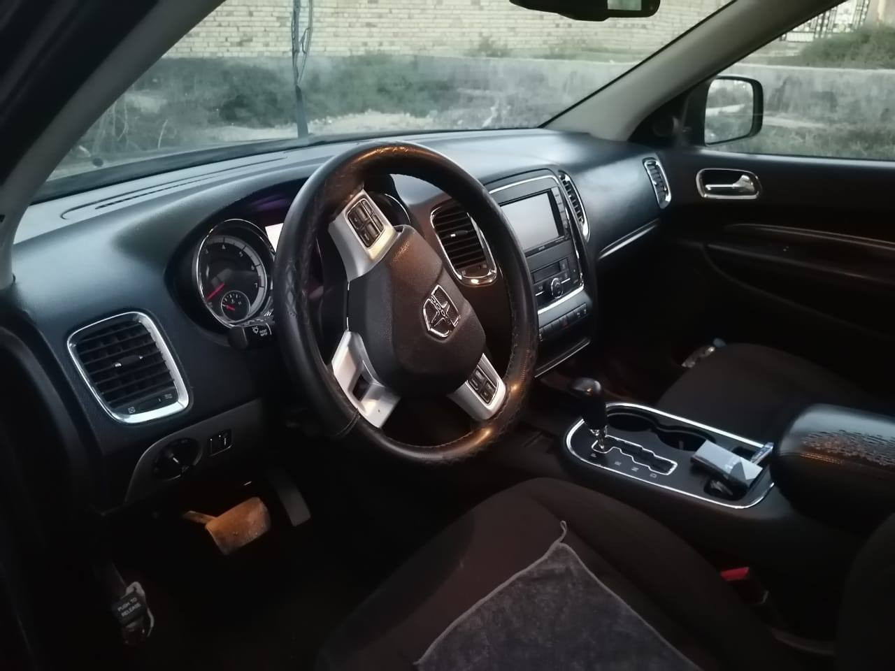 سلام عليكم سيارة دوج دورنكو موديل 2013 سيارة مكفولة من الصبغ والمعجون ولا قطرة سيارة بحالة جيدة 
مكفولة من أي ضربة بس ماعدا حادث امريكا جاملغ او بنيد 
التواصل ***********
رايدة ب165ورقة او بيه مجال بسيط للطيبين
