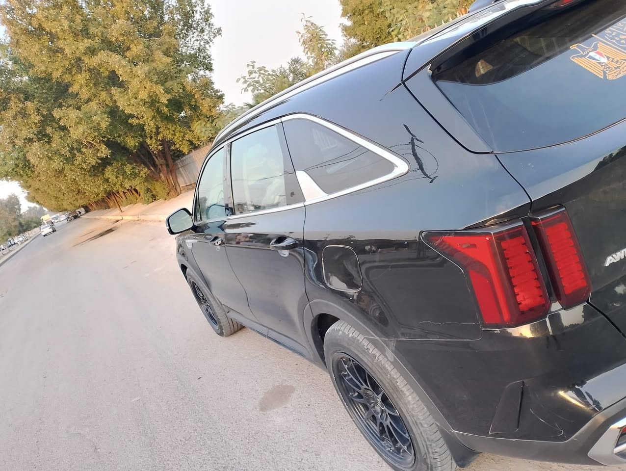 السلام عليكم كيا سورنتو هايبرد 2022 وارد امريكي اسود رقم بغداد الجديد وب اسمي. ماشية 130 الف كيلو رقم بغداد
السيارة بيها خمس قطع تبديل مال امريكي بدون صبغ وبدون دواخل حادث سطحي. 
⛔️ محرك 1600 تيربو طيارة
⛔️بصمة تشغل وابواب وتشغيل عن بعد 
⛔️لايت 4 عدسات 
⛔️شاشة كبيرة 
⛔️كامرة خلفية 
⛔️حساسات خلفية 
⛔️7 راكب كشنات منفصلة VIP
⛔️كشنات جلد 
⛔️كشنات تدفئة 
⛔️قيادة ذاتية (حسب خطوط الشارع تقود وحدها) 
⛔️تحديد مسار 
⛔️كروس كونترول 
⛔️رادارات 4 امامية خلفية ومحيطية 
⛔️وضعيات قيادة سبورت ، نورمل ، وايكو 
⛔️سايدبريك كهربائي (بصمة) 
⛔️ اوتو هولد 
⛔️كير ماوس 
⛔️تحكم ستيرن كامل
⛔️التفويلة تمشيك 1000 كيلو
⛔️بانوراما سقف
⛔️كراسي جلد منفصلة

السعر 185$
مكان السيارة بغداد /السيدية
للاستفسار الاتصال
       *********** 
***********
