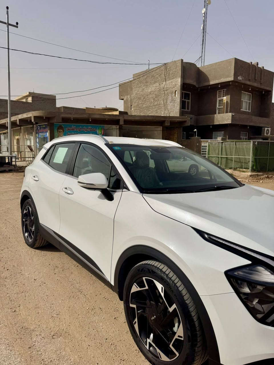 السلام عليكم 
كيا سبورتج موديل ٢٠٢٤ 
مكفولة كفالة عامة عدا شخط صغير 
مكان سيارة واسط كوت مركز المدينه 
***********
