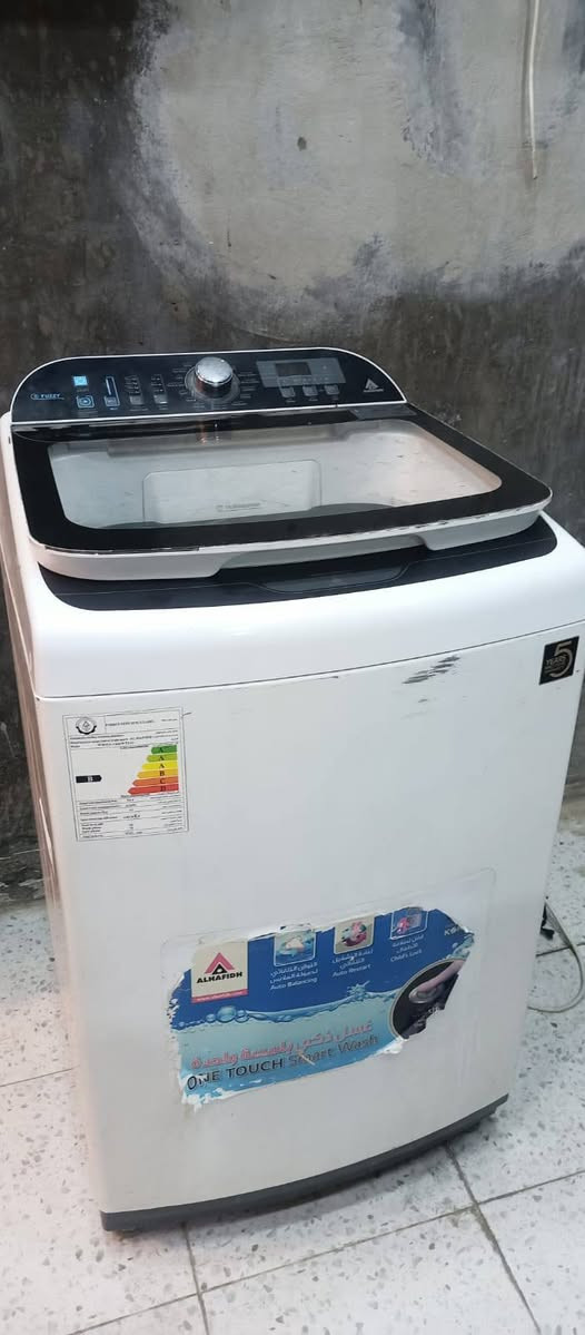 ضمان اسبوع 
غساله الحافظ 16 كيلو
 فول اوتوماتيك 
نظيفه شغاله على الفحص 
 كامل غراضها موجوده 
سعر  180 الف يوجد توصيل 
رقم الواتساب ***********
