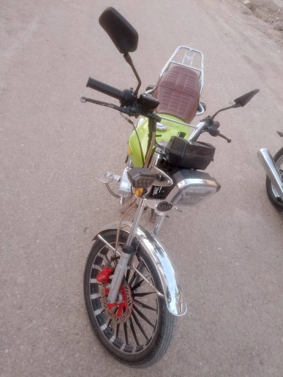 السلام عليكم سيفان 24نزل25البيع كامل ما بي نقص مال جناي كفله السعر700قفل المكن تقاطع اقدس ***********
