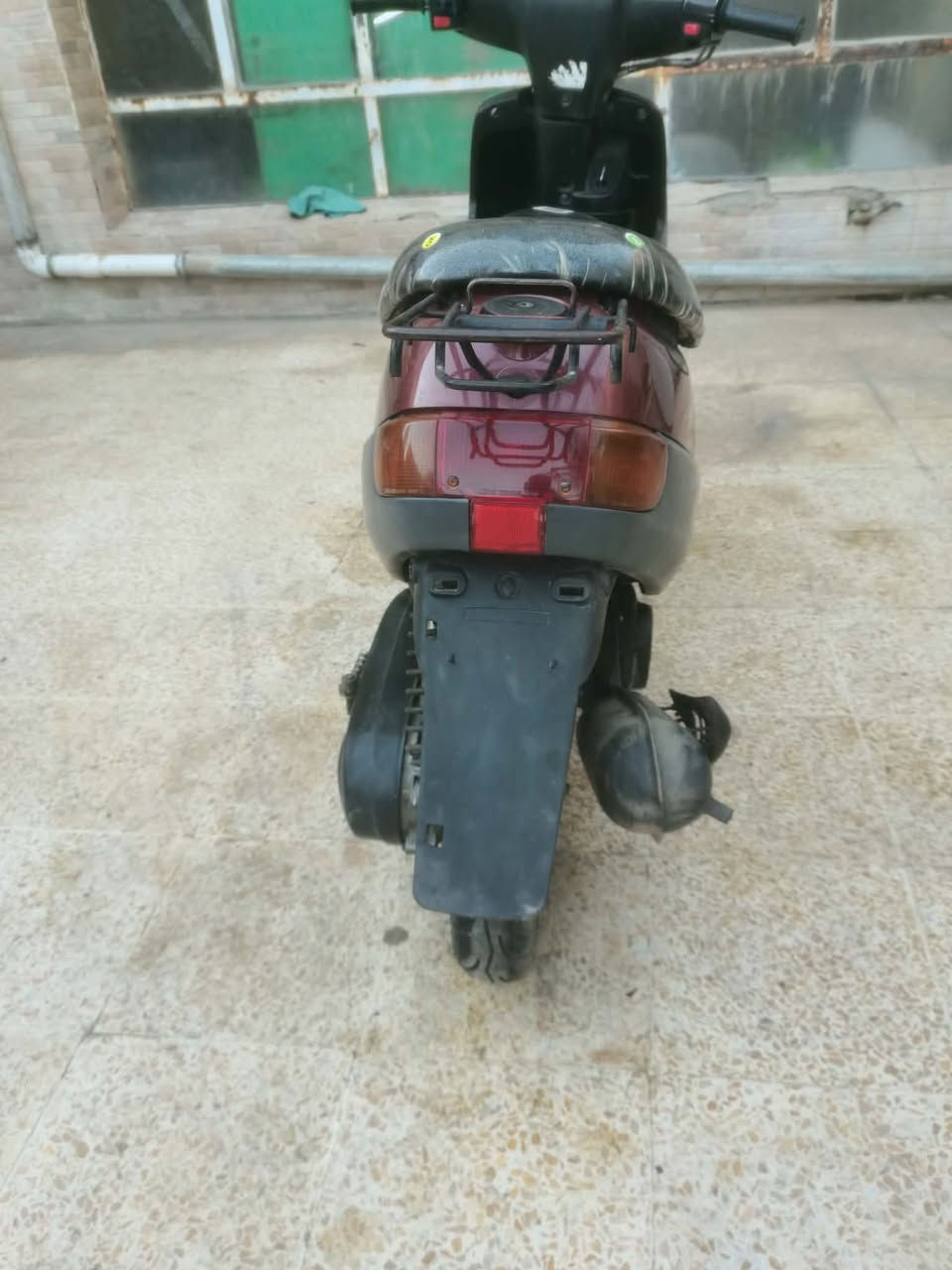 السلام عليكم للبيع بوتين ماروني  حديث شغال معمر جديد
سعره 325 وبيه مجال مكاني موصل رشيديه رقمي ***********
***********
