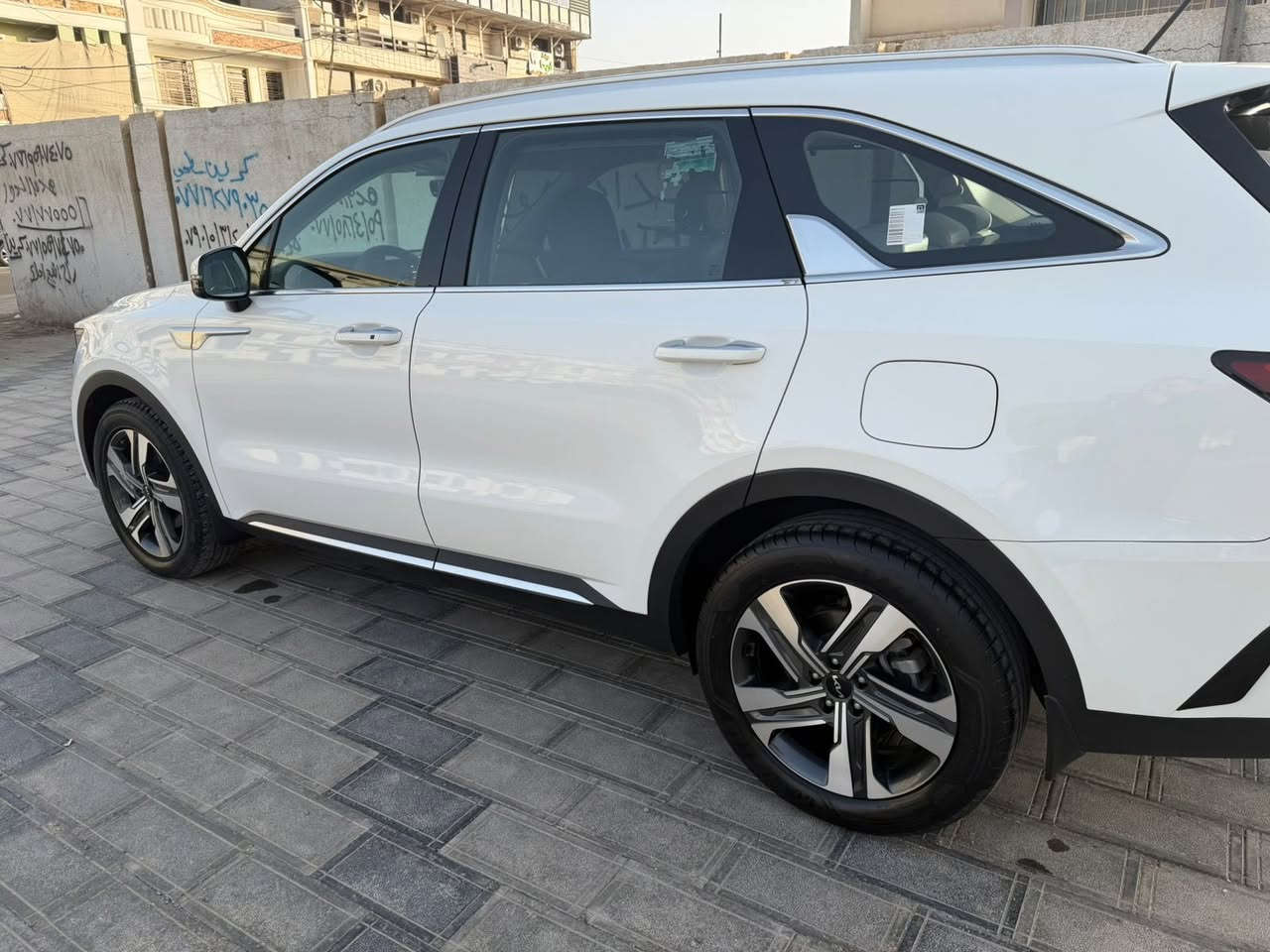 سلام عليكم سورنتو ٢٠٢٢ بدون قطرة صبغ بدون رصعات سيارة كلش نظيفة تخم تاير جديد رقم سلمانية اب اسمي تحويل وكالة السعر ٢٨٥ ورقة وبيه مجال بسيط معروفة موصفاتها داخل جلد ماوس محرك ٦ سلندر اي استفسار رقم عمي صاحب سيارة *********** مكاني بغداد الجامعة
