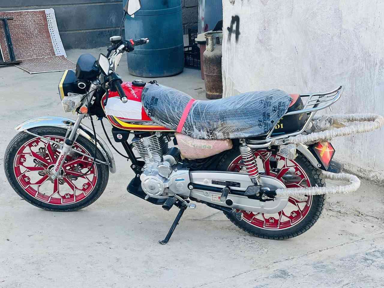 دراجه نامه برو البيع سعر 850 وبيها مجال مكان ديالى سد حمرين  الاستفسار على هاذا الرقم ***********
