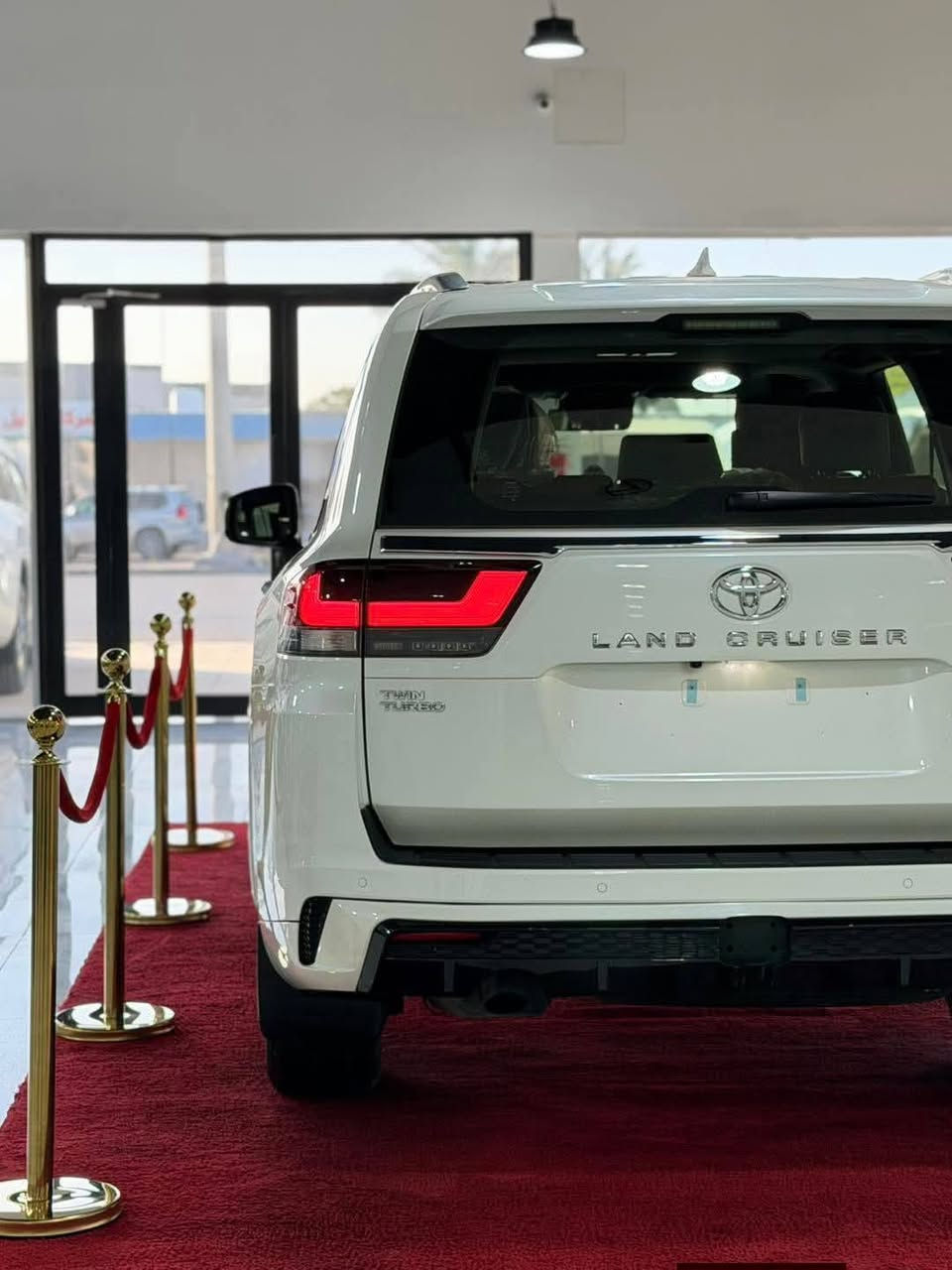 بسم الله ماشاء الله 
TOYOTA - LAND CRUISER
TWIN _ TURBO      /    G.X.R 
الموديل :  2025
الفئة :  GXR 
عداد : 15.000 KM
اللون : أبيض 🔥🔥🔥
مواصفات : فل الفل  ✔️
كما موضح بالصور 
_التواصل ماسنجر
السعر 50 الف دولار يعني 500 ورقه + الشحن من الامارات للعراق 
التواصل ماسنجر الظفرة, أبوظبي


**إذا كنت صاحب هذا الإعلان وتريد حذفه لأي سبب، رجاءا أرسل رسالة إلى الدعم الفني**