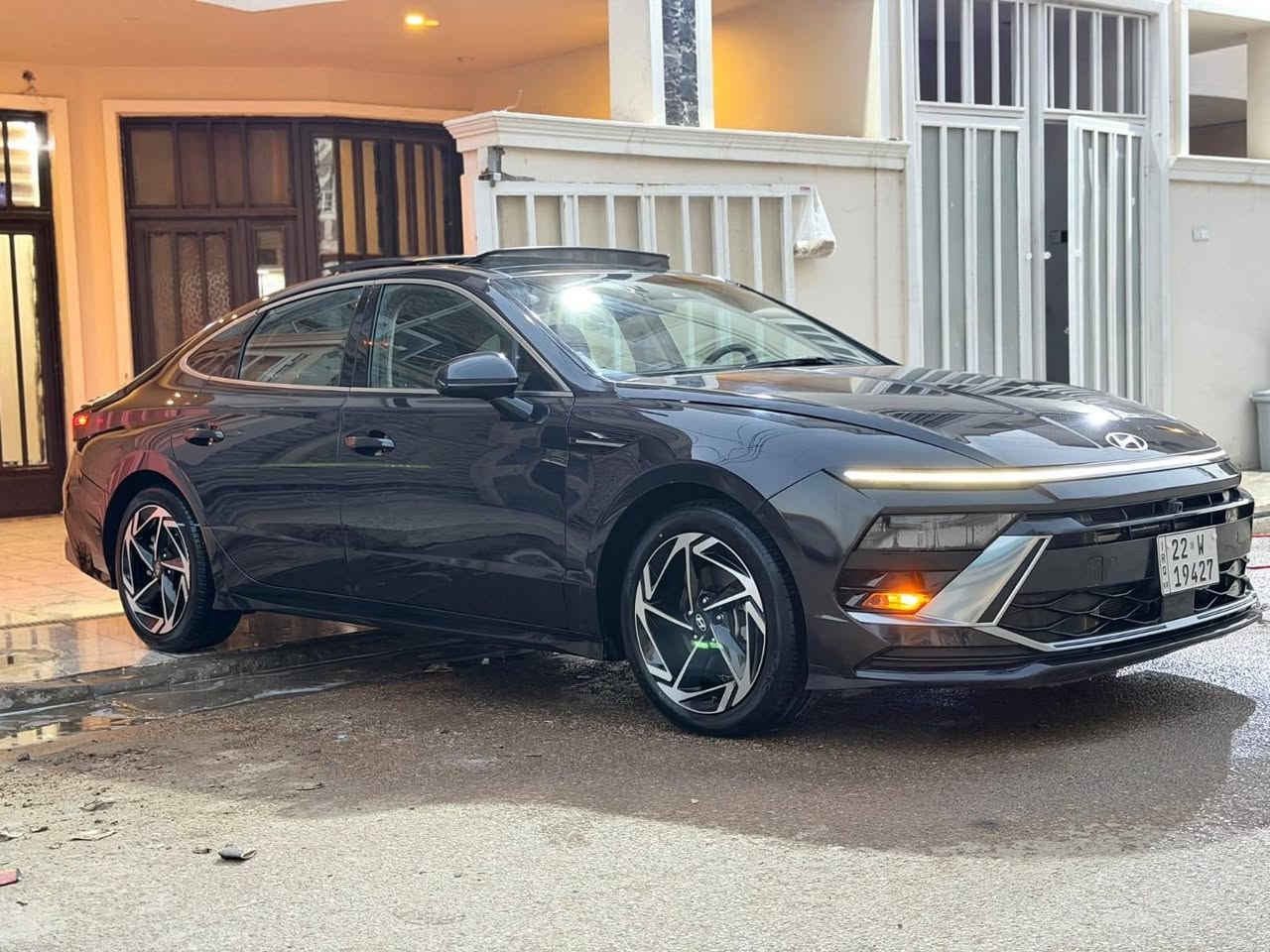 سلام عليكم للبيع فقط 
هونداي سوناتا 2024 فول 1/1 
محرك :2500 تنفس طبيعي 
عداد مشي : 19 الف ميل
مواصفات 
1_بصمة
2_بصمة ابواب 
3_ تشغيل عن بعد 
4_فول بانوراما 
5_لد امامي مع عدسات زنون 
6_ كشافات 
7_اشاير مري 
8_ نقطه عمياء 
9_ لد خلفي
10_كشنات كهرباء 
11_ تدفئة كشنات 
12_شحن واير لس 
13_شاشه تبريد منفصل 
14_ سايد بريك كهرباء 
15_ اوتو هولد 
16_كير تعليك 
17_ شفتات ستيرن 
18_بصمه جنطه 
19_مانع انزلاق 
20_تحكم وضعيات قياده 
21_شاشه متصل مقوسة 
تدعم خرائط وكاربلي 
22_رادار امامي وكامره رادار 
23_كامره خلفية دقه HD
24_حساسات اوتو ستوب 
25_فول تحكم ستيرن مع قياده ذاتيه 
مرقم اربيل الدولي الجديد 
(تحويل مباشر )
سياره بيها جاملغ صبغ وطرف البنيد 
بدون دواخل شرط وباقي سياره كفاله عامه   وصور حادث مرفقه وي الصور ايرباك برده واستيرن وراجع سستم 
مكاني بغداد قرب علوه الرشيد يم القوس 
#السعر_203_وبيه_مجال_بسيط
 #ا_***********_
 #ا_***********_
