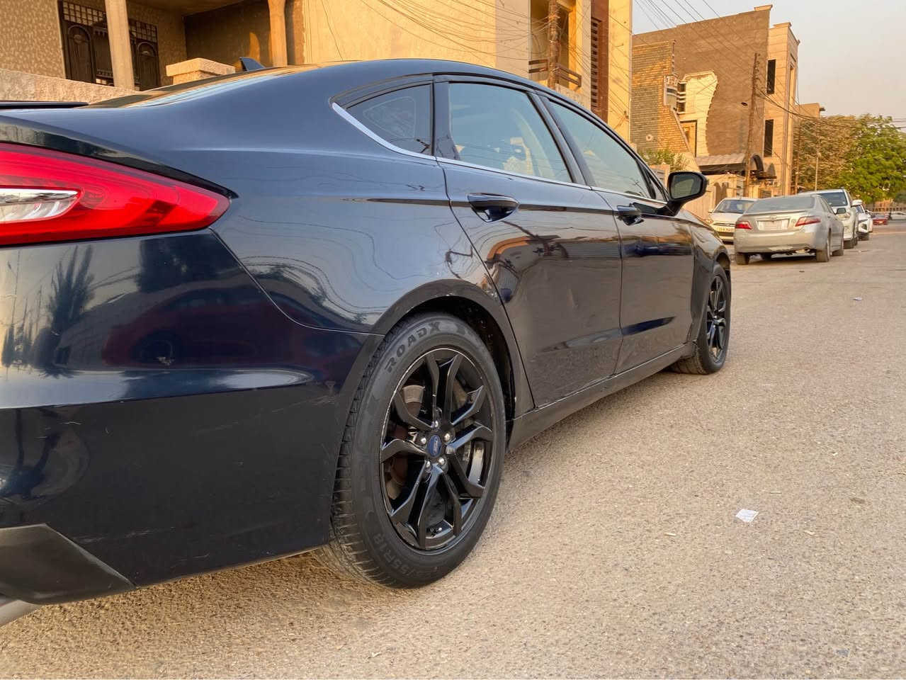 للبيع او مراوس 
فورد فيوجن 2020
فول مواصفات مع فتحة سقف
داخل رصاصي واسود 
سستم سماعات 11 سماعه سوني
 شاشه ديجيتال ودعم
ابل كار بلاي واندرويد اوتو
ويل 18 بلادي
رادارات جانبيه واماميه  وكاميرة خلفيه وحساسات 
نظام مانع تصادم وبريك اوتو مع تحذير
السياره محرك كير ومكينة ممتازه
مكينه 1.5 تيربو  
ماشي 57الف ميل
حادث امريكا جاملغ وبنيد جهه السايق
بيها كم قطعه صبغ ابيع حزام 
رقم بغداد سنويه جديد 
السعر 100 وبيها مجال بسيط 
عنواني بغداد 
*********** بغداد, العراق
